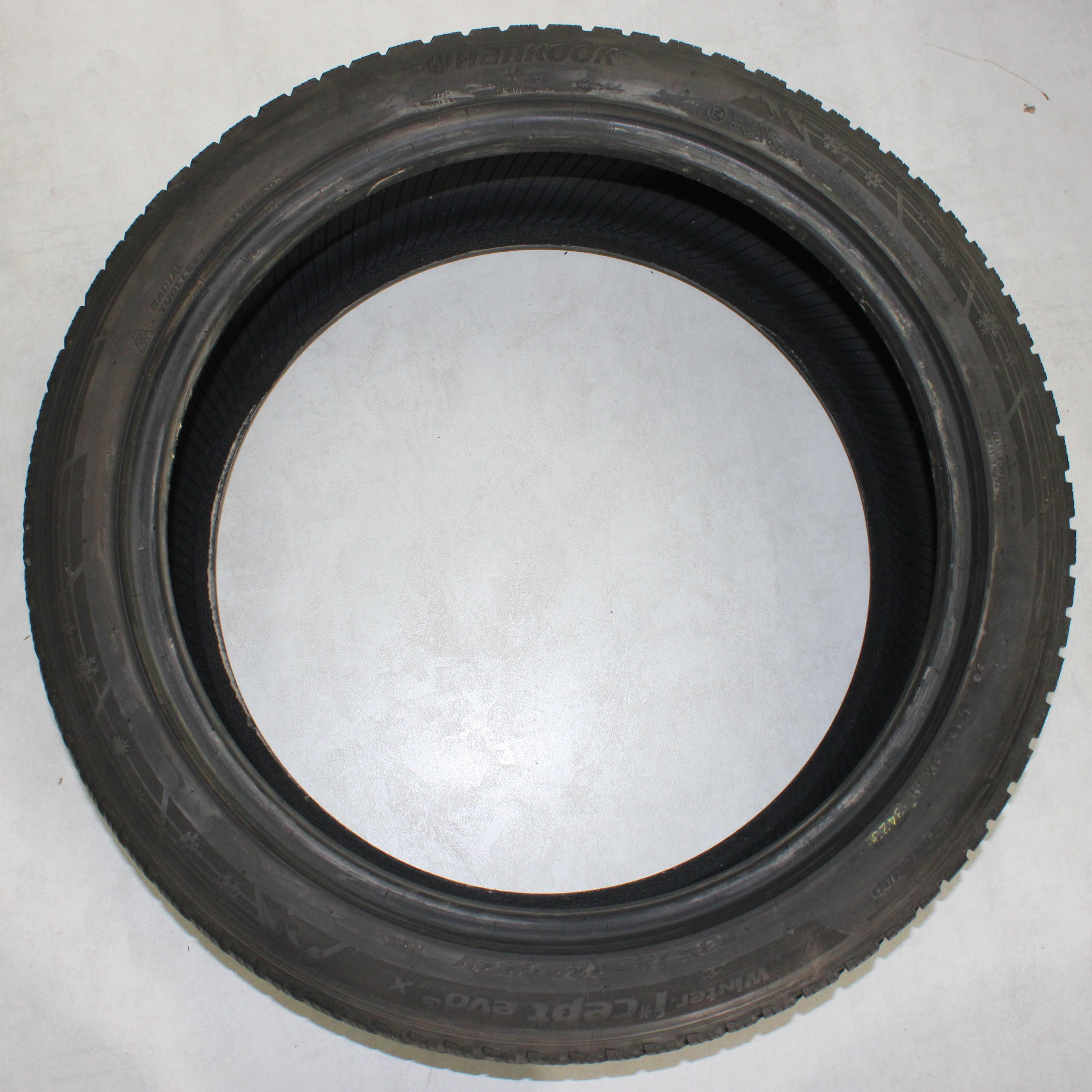 2 x 235/45R20 100V Winterreifen Hankook Winter I*Cept Evo 3 X 4-4,5mm 2022/2023