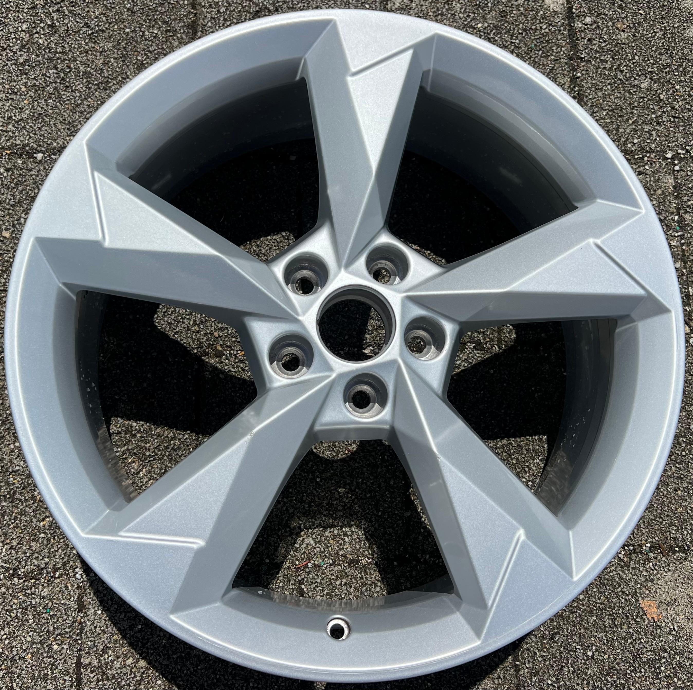1 X ORIGINAL 19" ALUFELGE AUDI Q3 F3 83A601025N 7x19 ET43 FELGE FREIHAUS