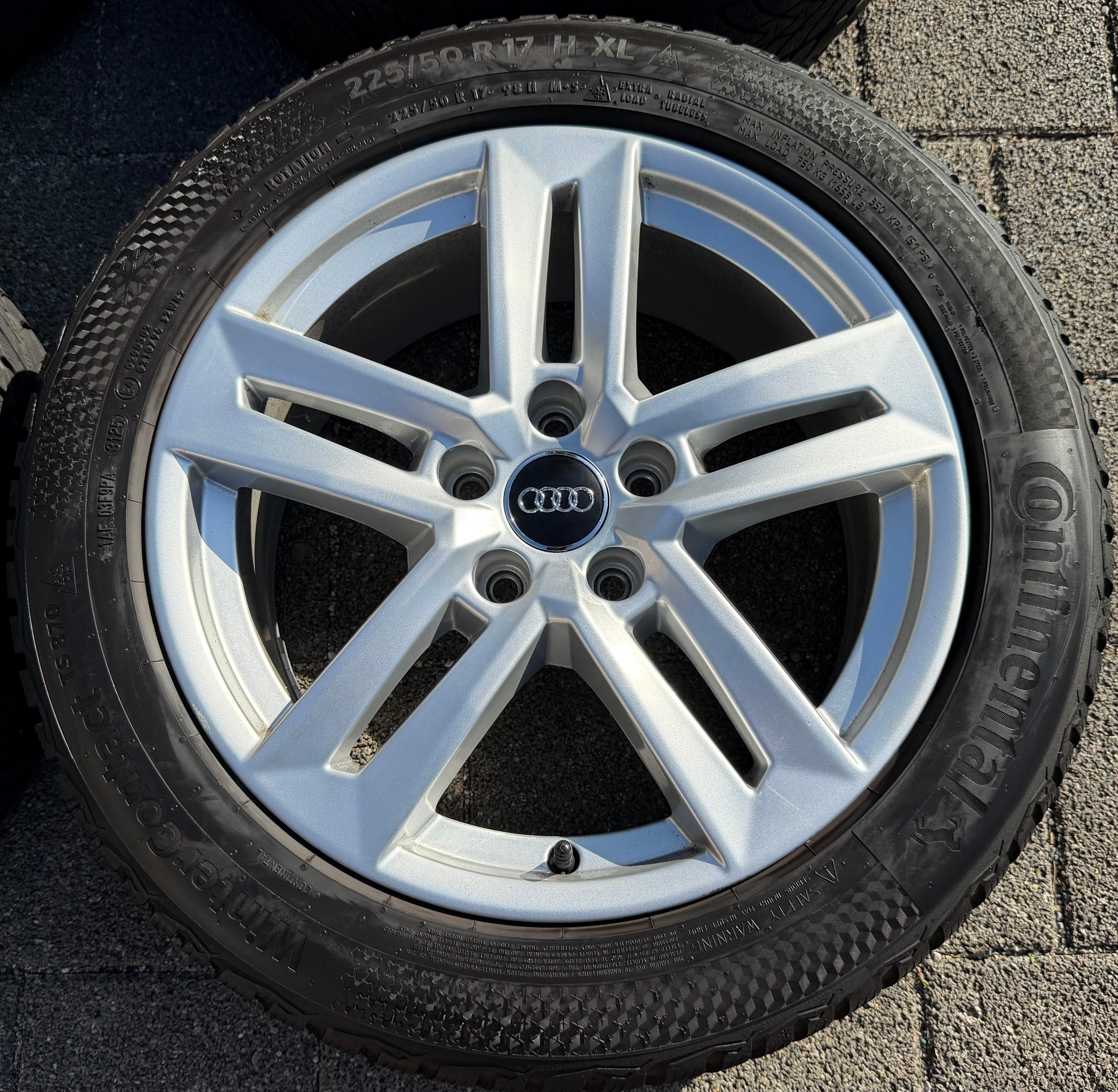 4 Original 17" Alu Winterräder Audi A4 B9 8W 8W0601025P 225/50R17 98H Winterreifen