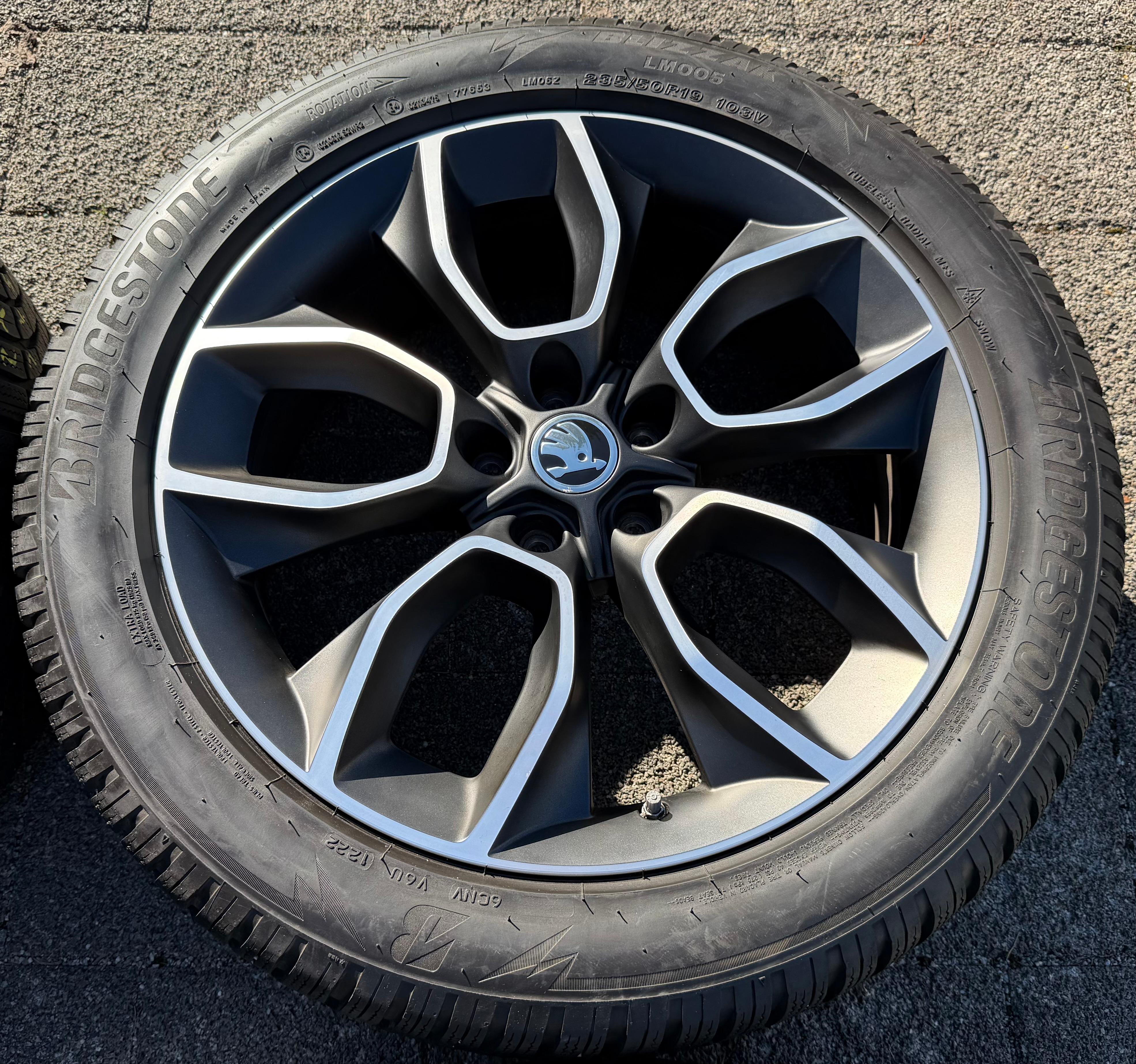 4 Original 19" Alu Winterräder Skoda Kodiaq NS7 235/50R19 103V 2022 Bridgestone