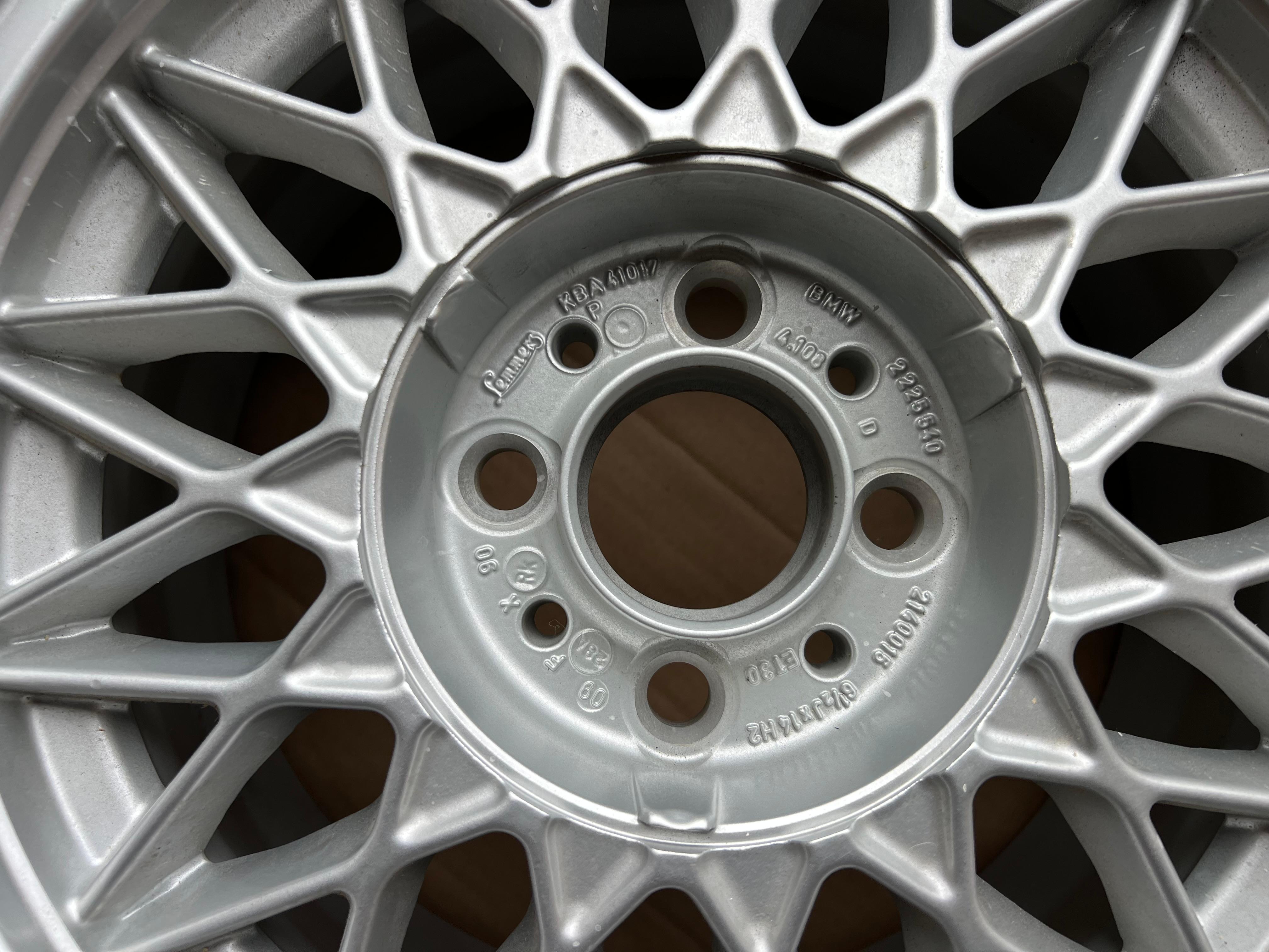 1 jante alu d'origine 14" pour BMW Série 3 E30 2225540 6,5x14 ET30 à rayons en croix