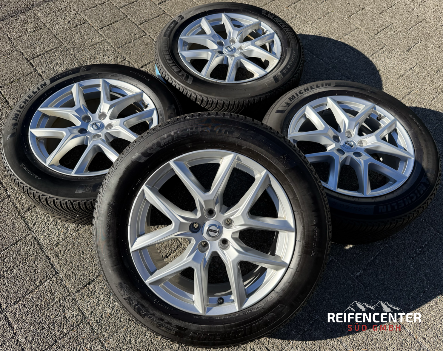 4 ruedas de invierno de aleación originales de 18" Volvo XC60 II 31423851 235/60R18 107H Michelin 2025
