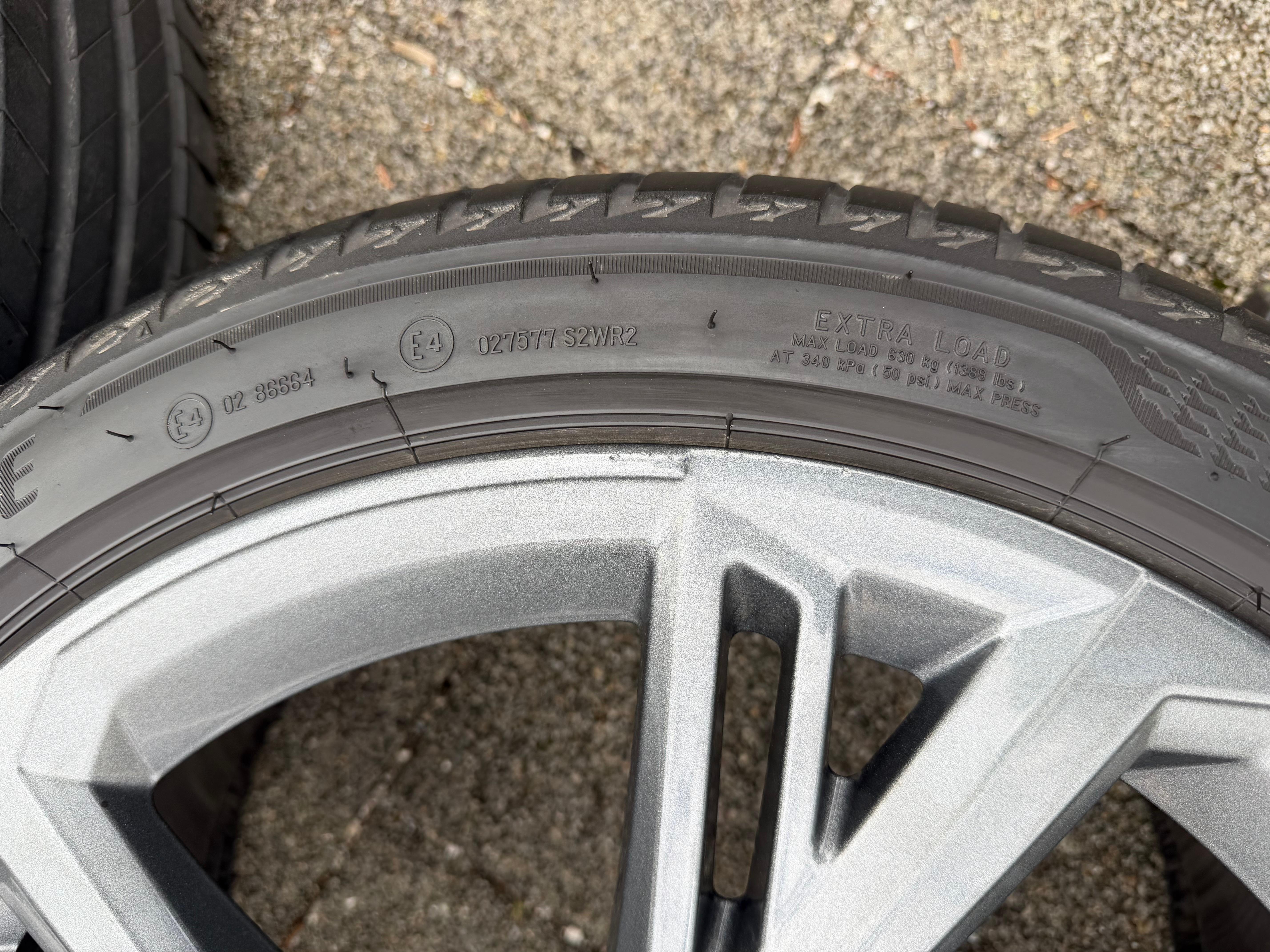 4 Original 18" Alu Sommerräder Audi A3 8Y S3 8Y0601025G 225/40R18 92Y Bridgestone