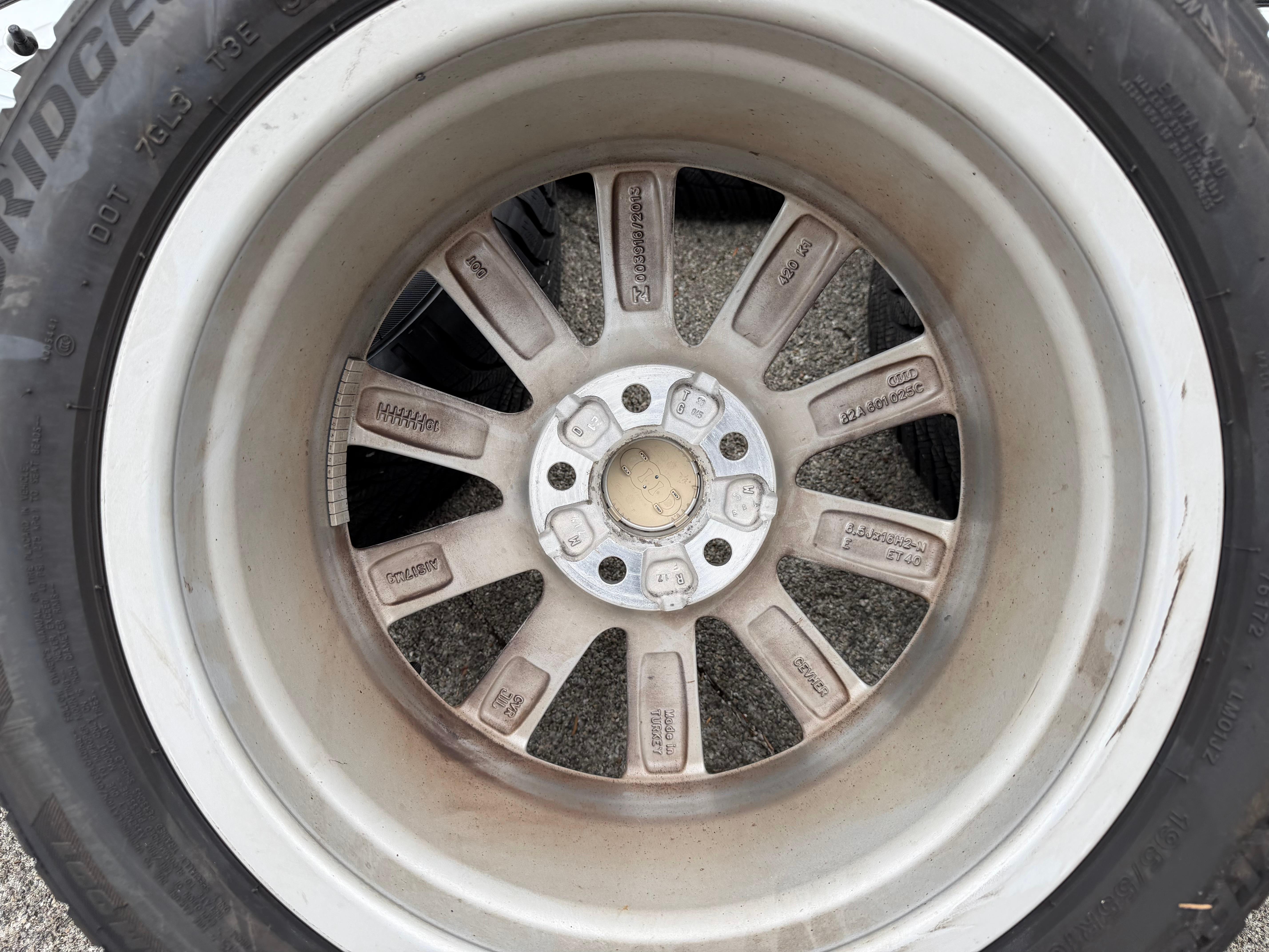 4 cerchi in lega originali invernali Audi A1 GB 82A601025C 195/55R16 91V Bridgestone