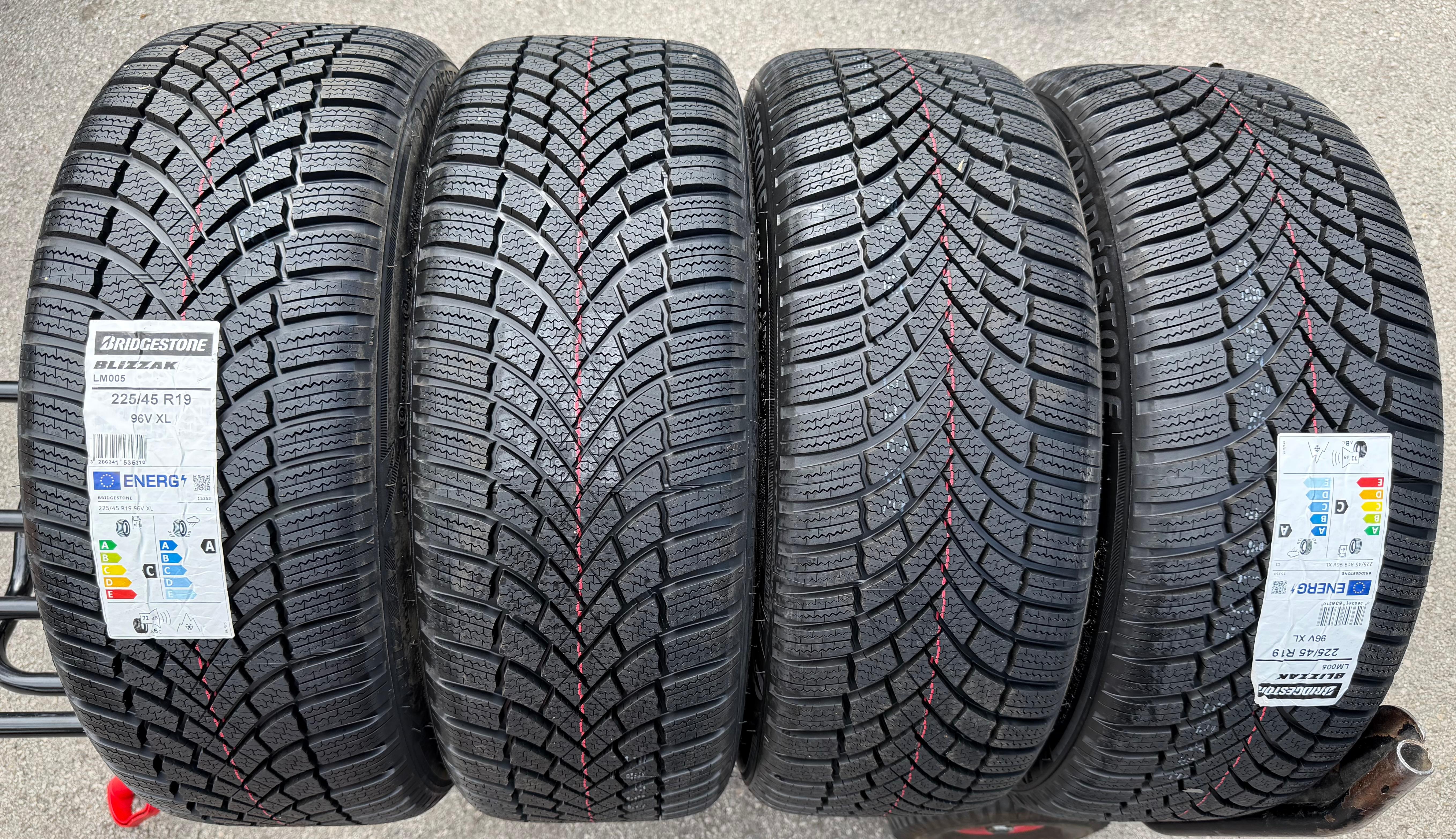 4 ORIGINELE 19" ALUMINIUM WINTERWIELEN SKODA KAROQ 57A601025G 225/45R19 96V NIEUW