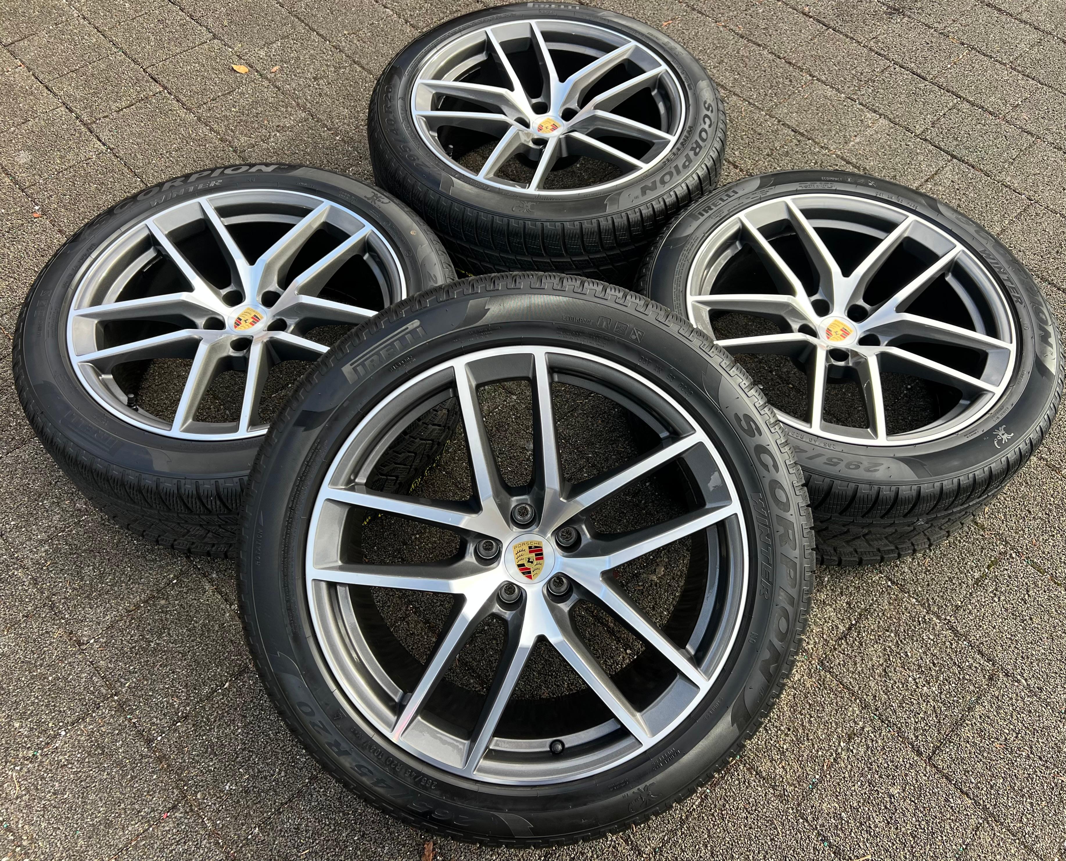4 ORIGINELE 20" LICHTMETALEN WINTERWIELEN PORSCHE MACAN 265/45R20 104V 295/40R20 106V BANDENDRUKCONTROLESYSTEEM