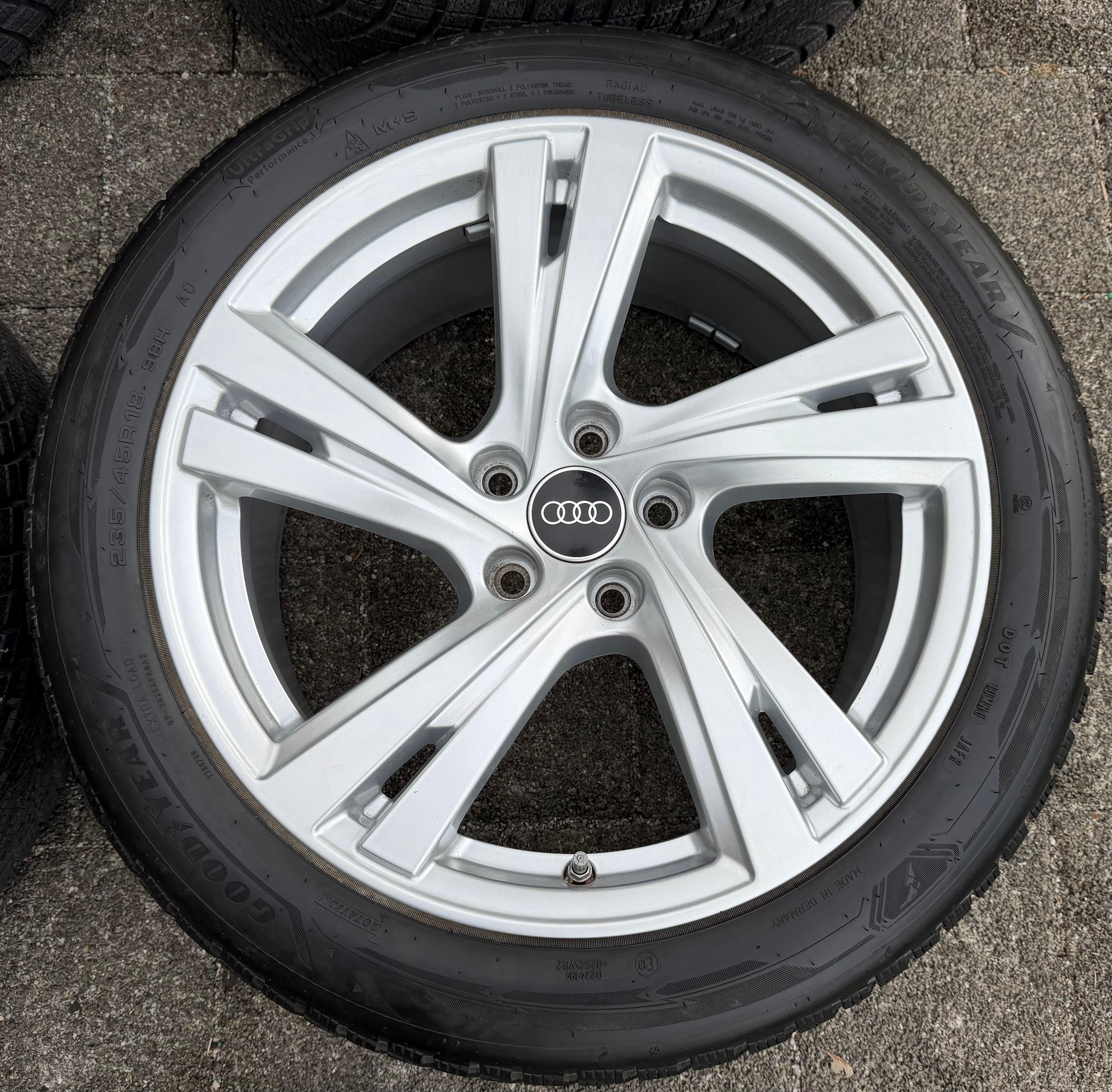 4 RUEDAS DE ALEACIÓN ORIGINALES DE INVIERNO DE 18" AUDI A5 S5 FU2 B10 8B3601025C 235/45R18 98H 2024