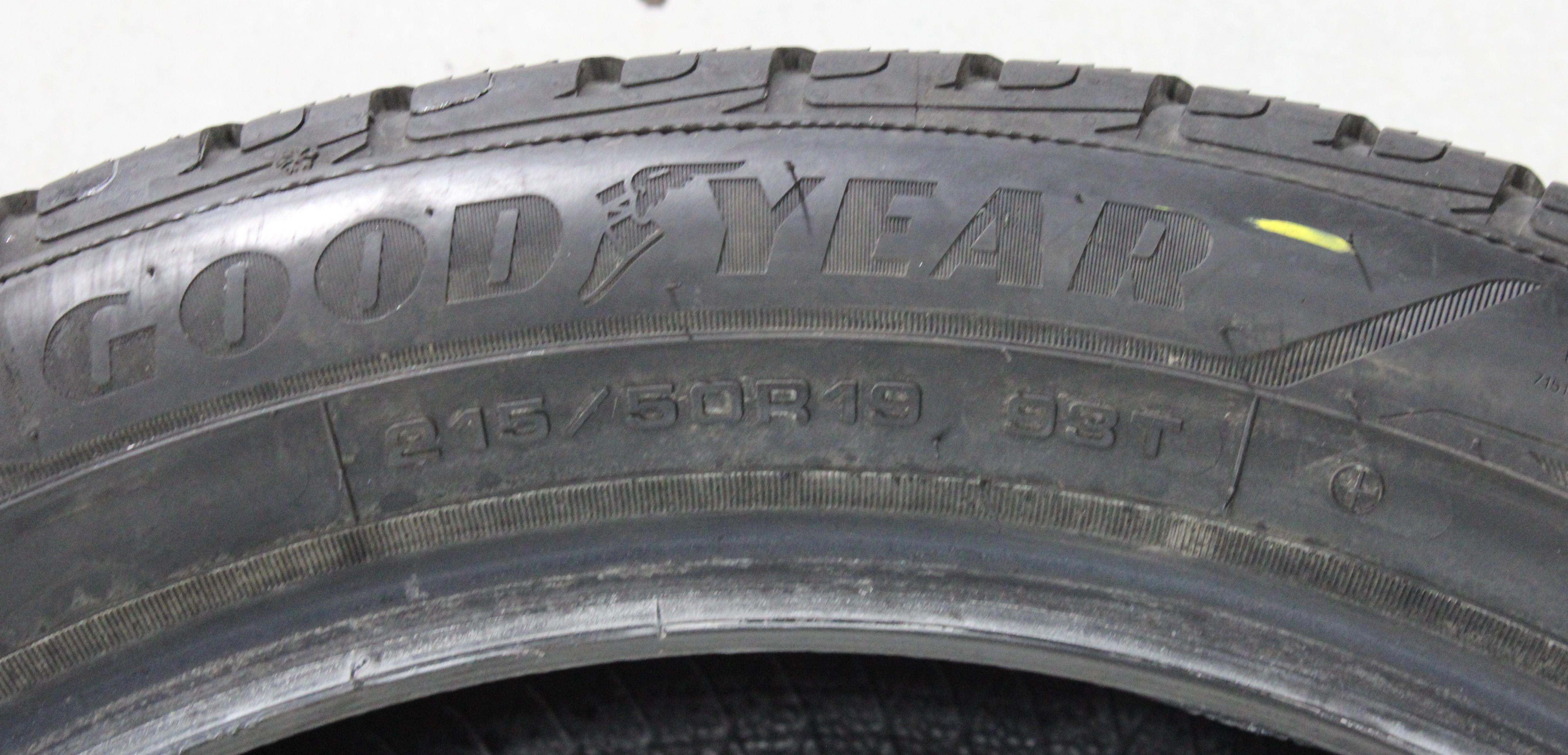 4 x 215/50R19 93T Winterreifen Goodyear Ultra Grip Performance + 2x5-5,5mm/2x6,5-7mm 2020 Seal