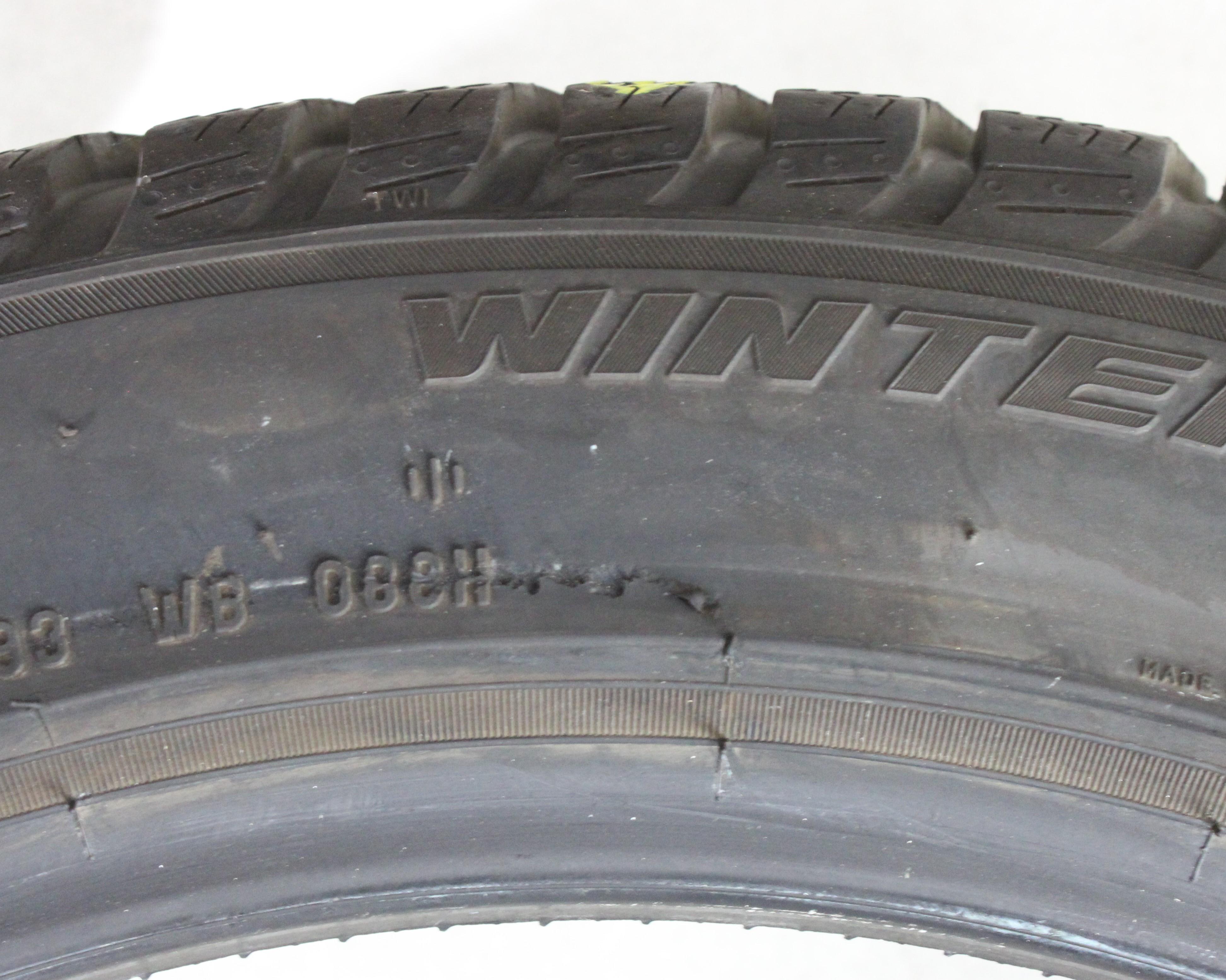 4 x 235/45R18 98V Winterreifen Pirelli Sottozero 3 Elect TO 2x6-6,5mm/2x6,5-7mm 2023 Silent