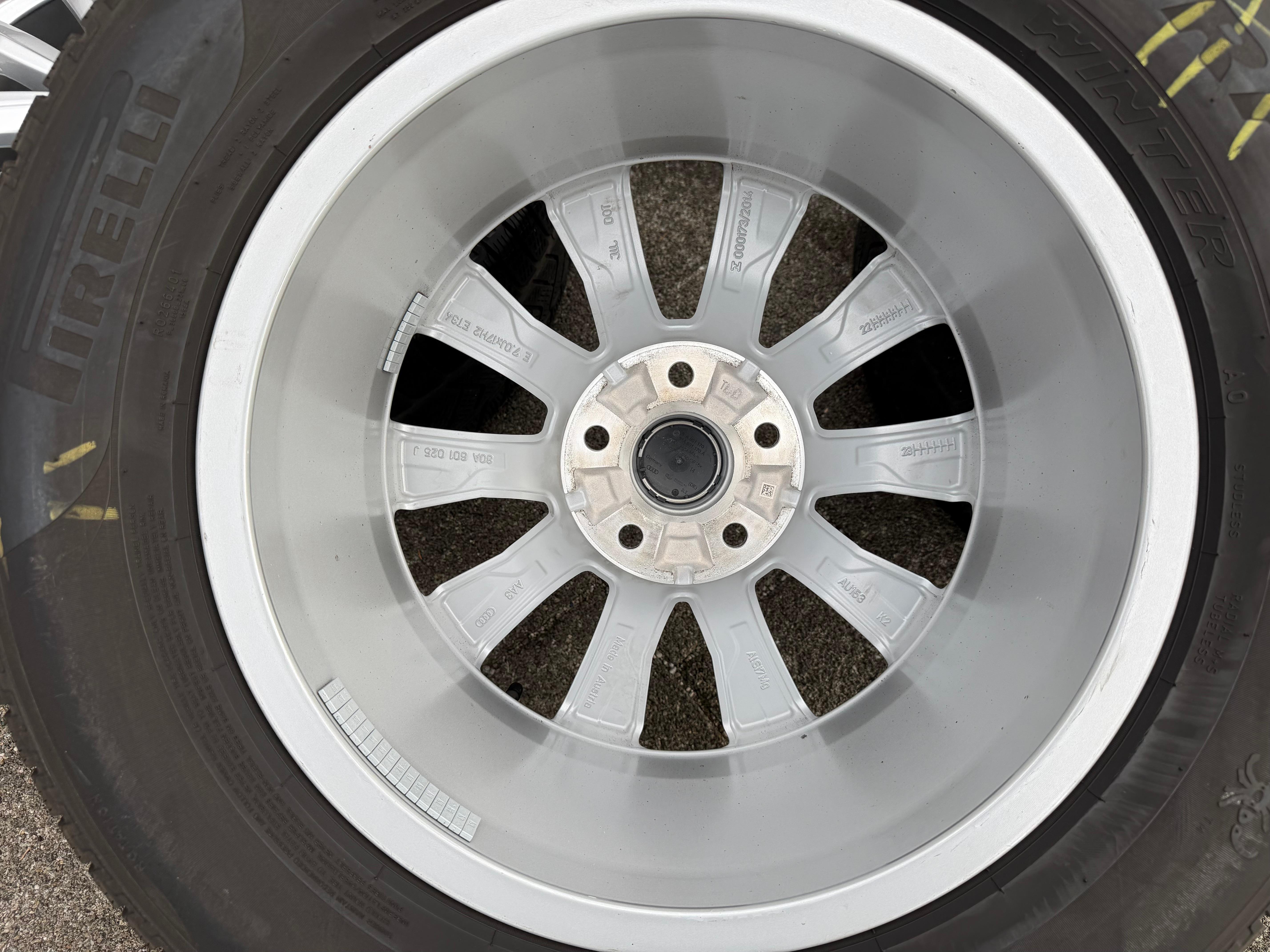 4 cerchi in lega originali da 17" per Audi Q5 FY 80A601025J 7x17 ET34