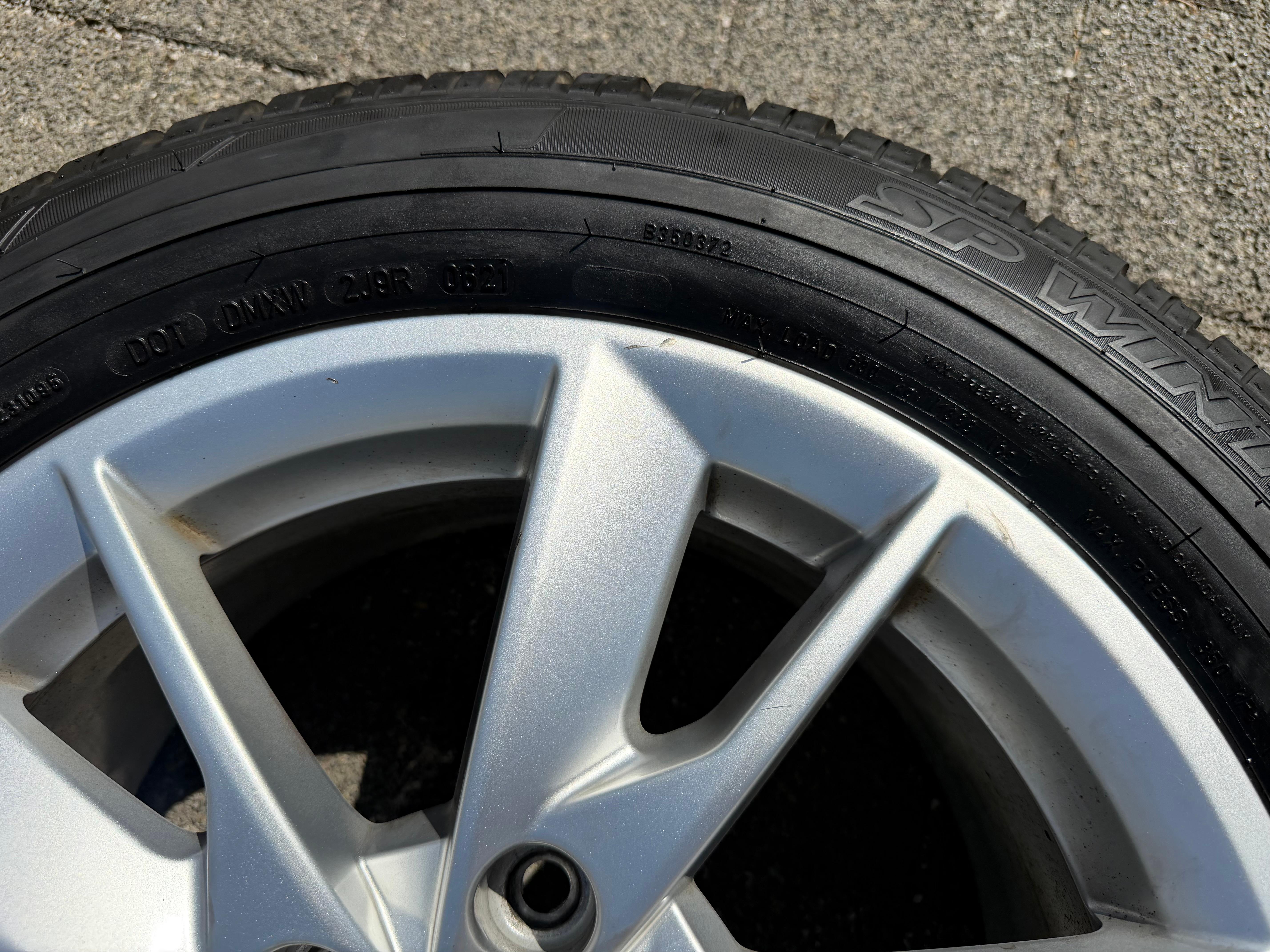 4 ruedas de aleación originales de invierno Audi A4 8W B9 8W0601025A 205/60R16 92H Dunlop