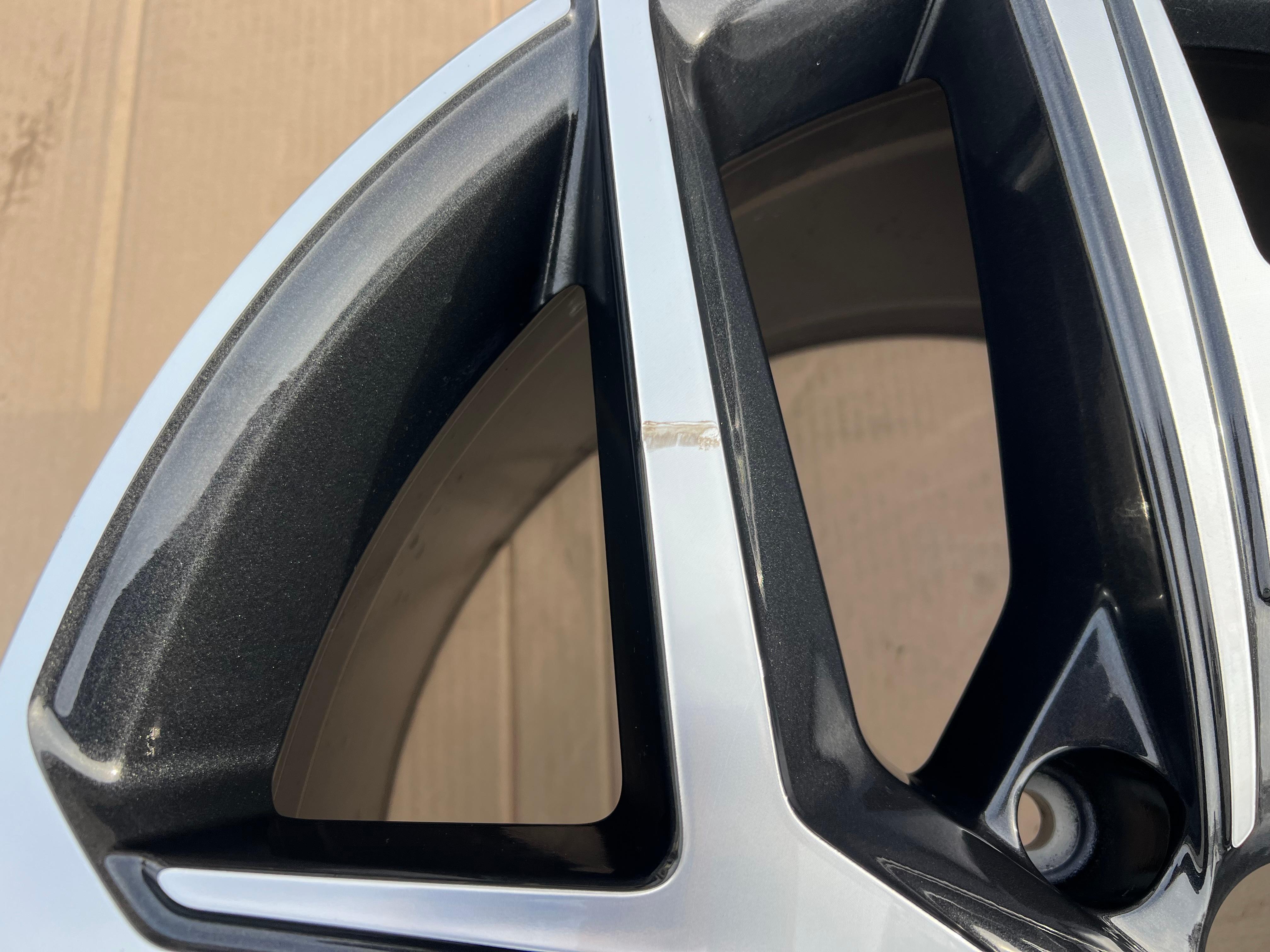 1 X CERCHIO ORIGINALE 21" IN ALLUMINIO AUDI Q6 GF 85H601025S 10x21 ET39 FREIHAUS