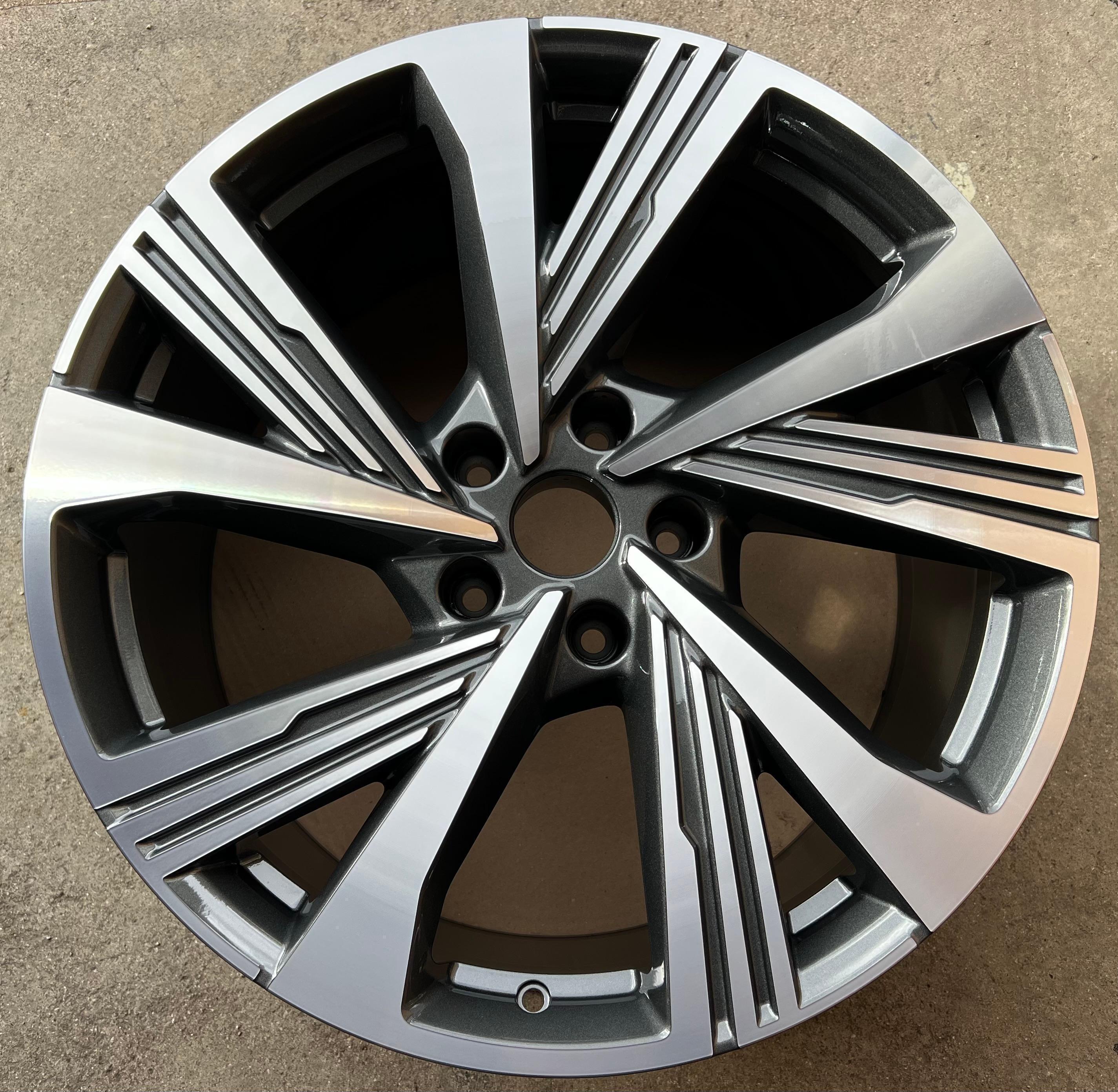 1 cerchio in lega originale da 21" per Audi Q6, codice GF 85H601025L, 10x21, ET39, nuovo, spedizione gratuita
