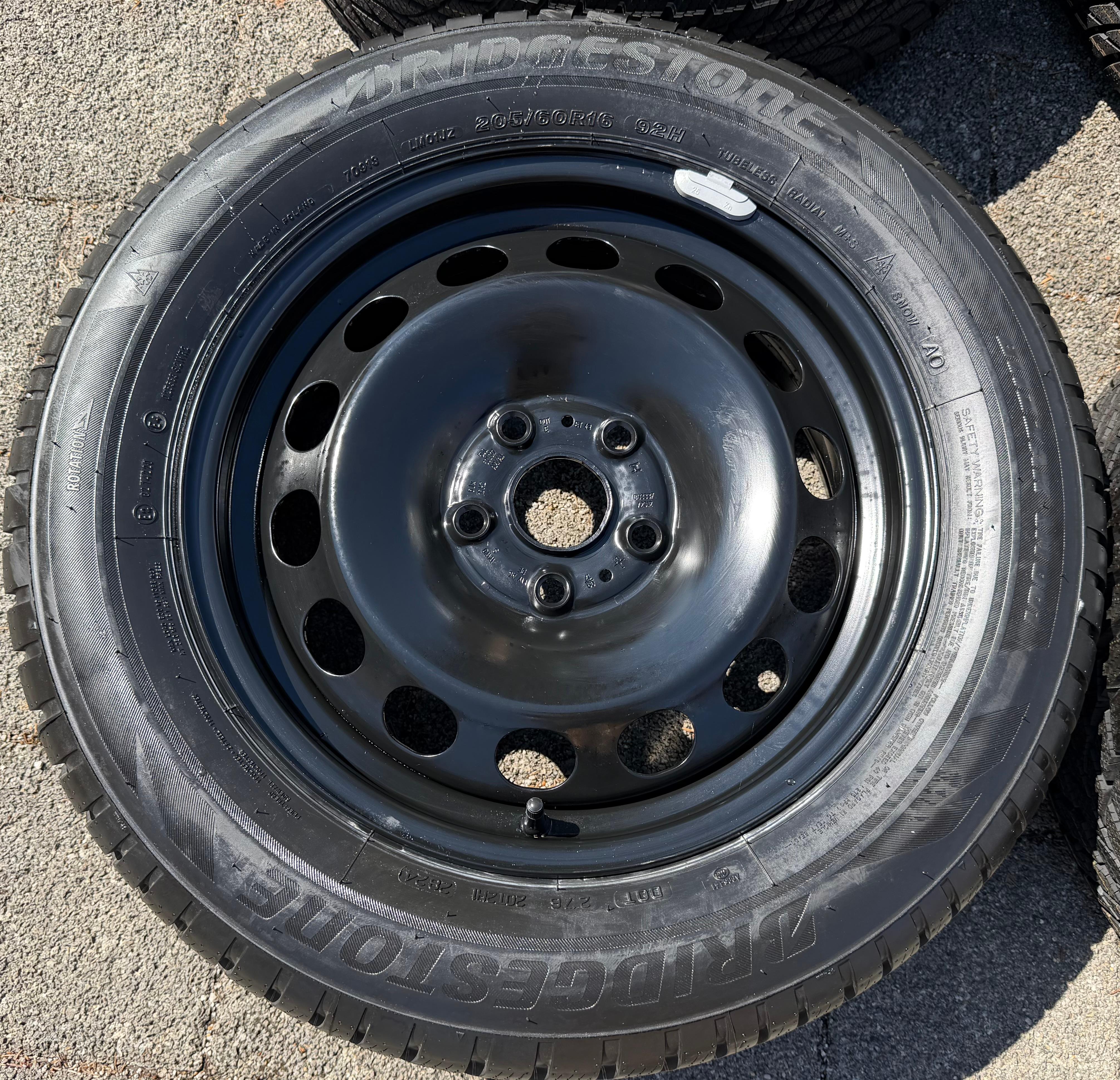 4 Winterräder Audi Q2 GA VW T-Roc 205/60R16 92H Bridgestone 5Q0601027AM NEU