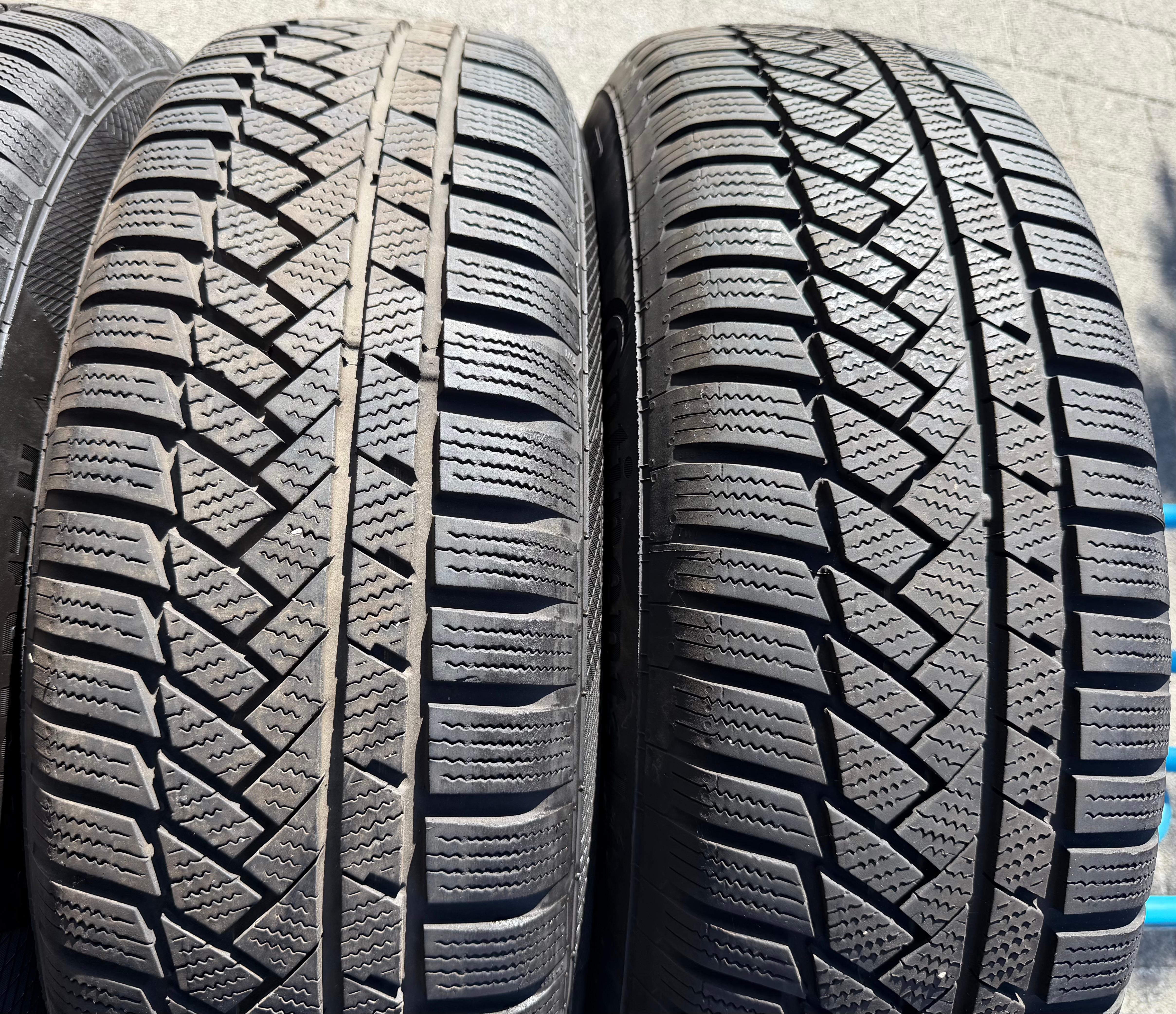 4 Original 17" Alu Winterräder AUDI Q3 F3 F3N 215/65R17 99H Continental 2021