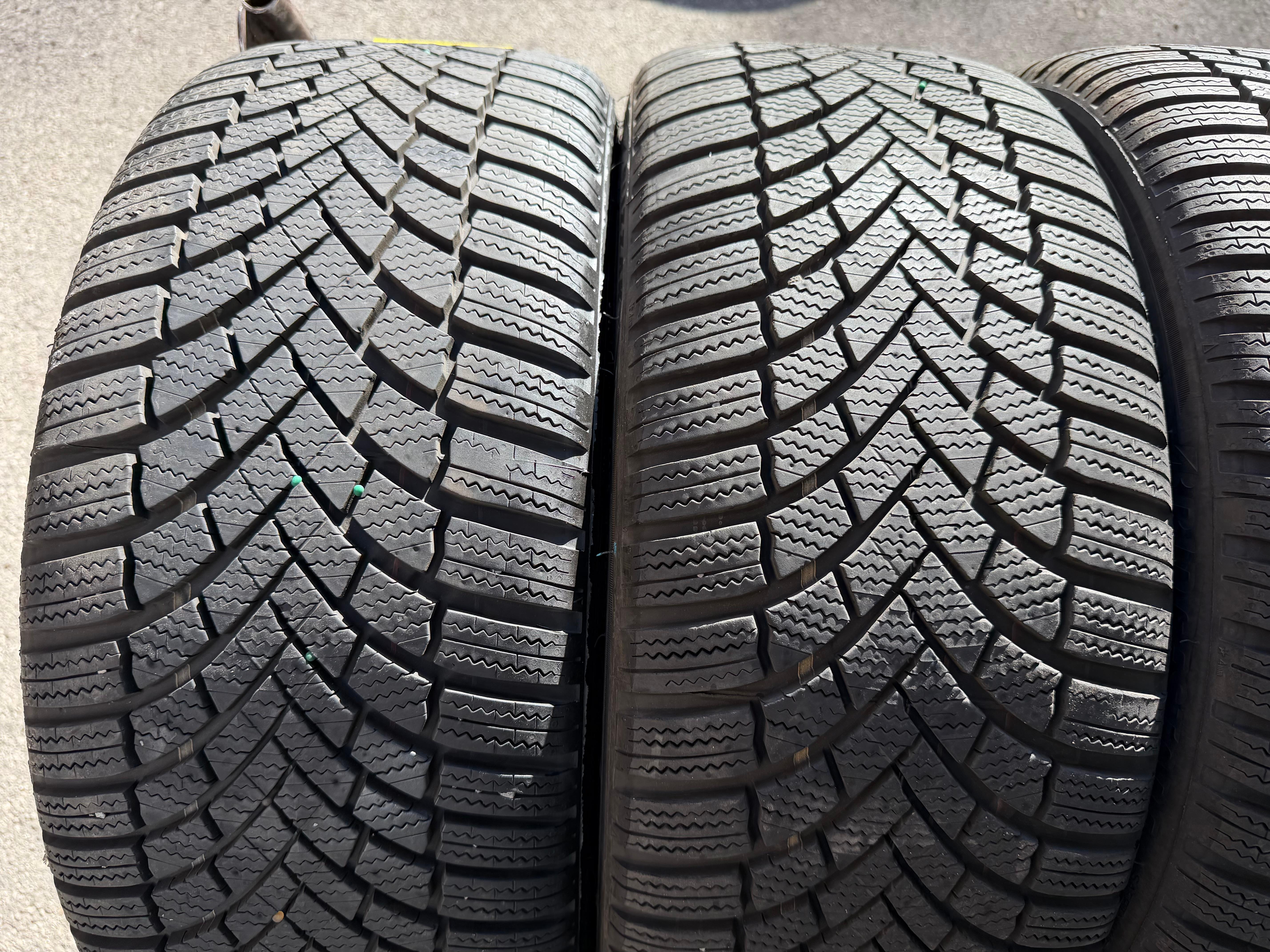 4 ruedas de invierno de aleación originales de 18" para Audi A3 S3 8Y 8Y0601025CM 225/40R18 92V 2025