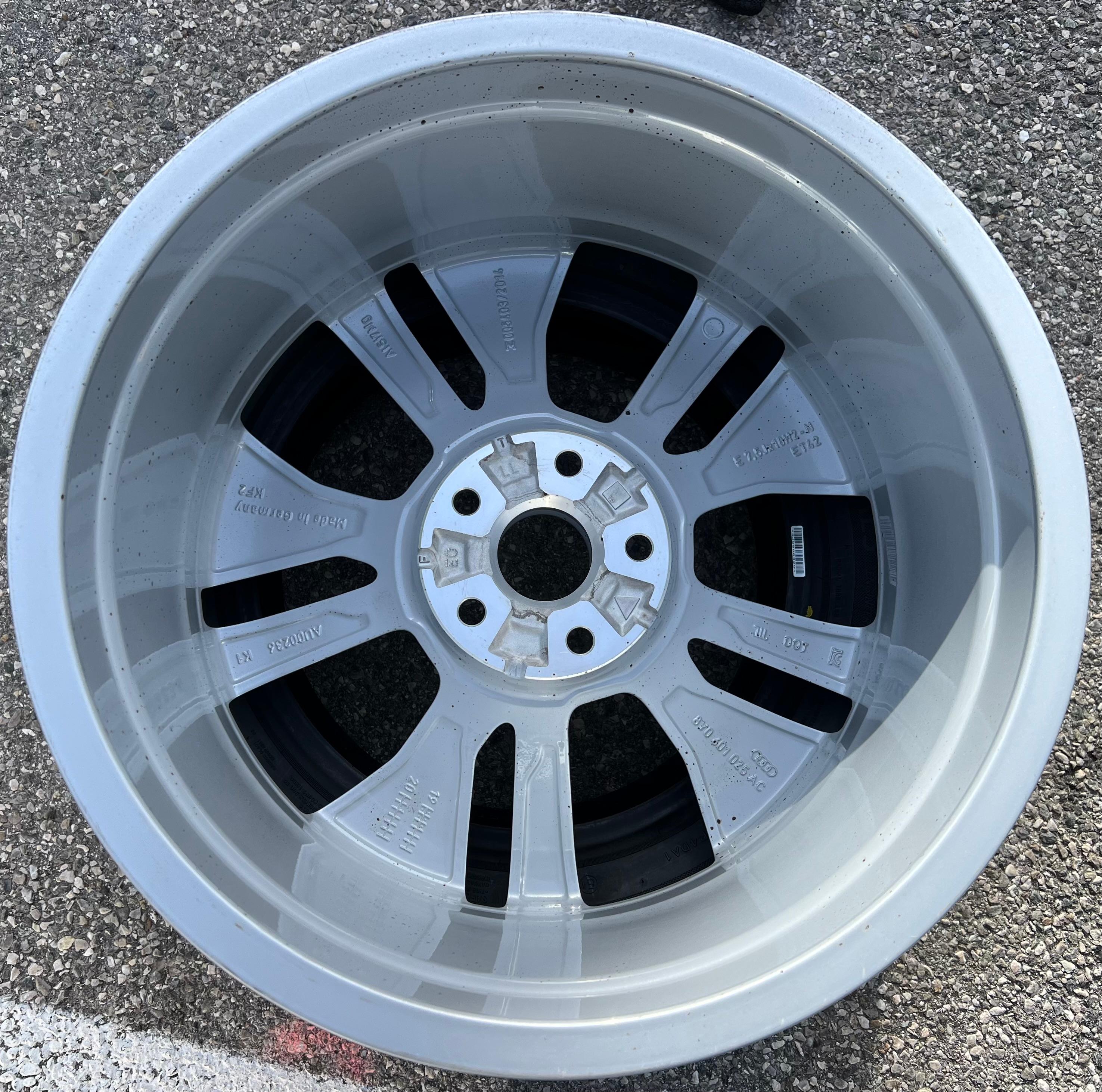 1 X CERCHIO ORIGINALE 18" IN ALLUMINIO AUDI A3 S3 8Y 8Y0601025AC 7,5x18 ET42 FREEHOUSE