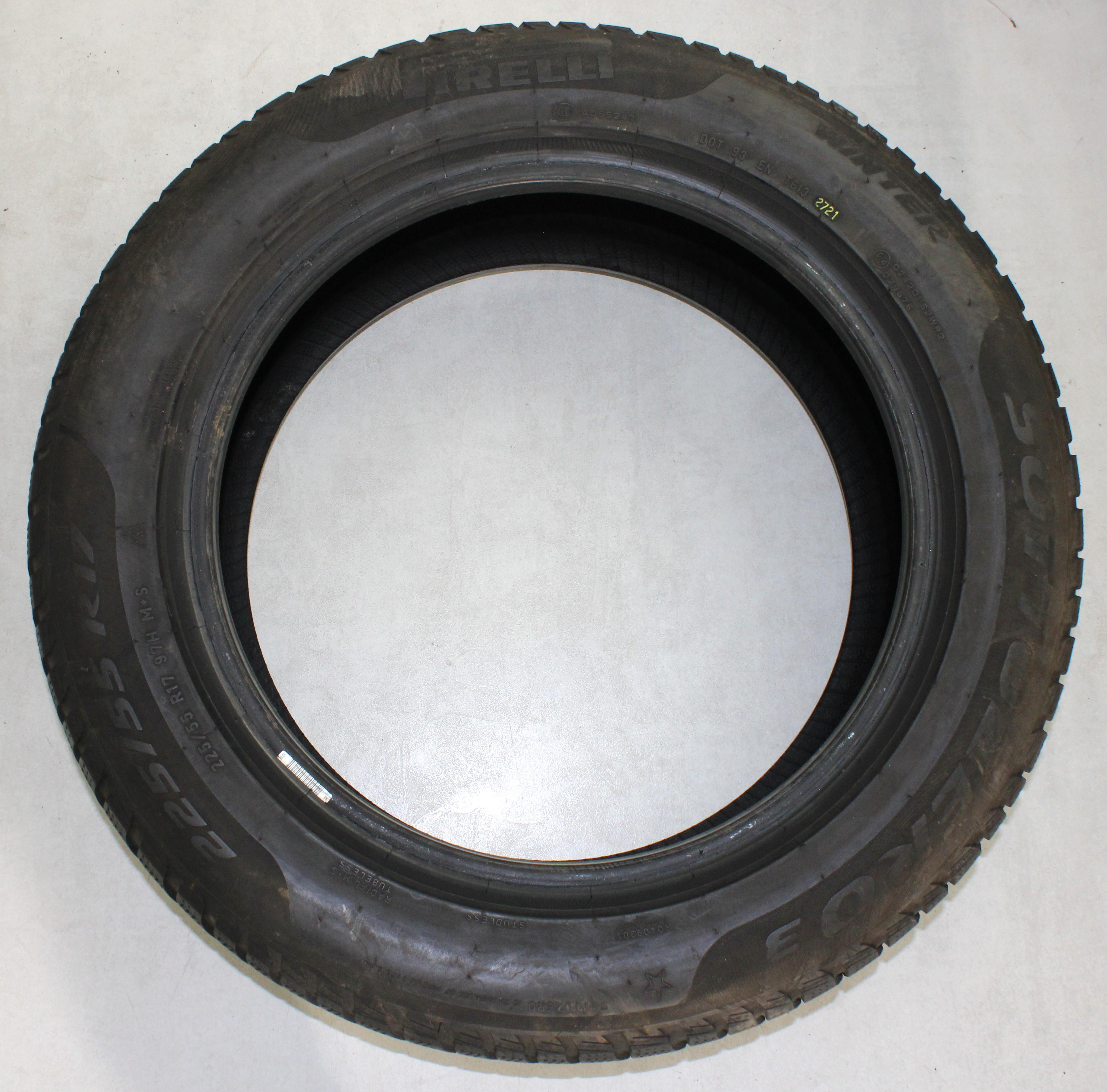 1 x 225/55R17 97H neumático de invierno Pirelli Sottozero 3 * 5,5mm 2021