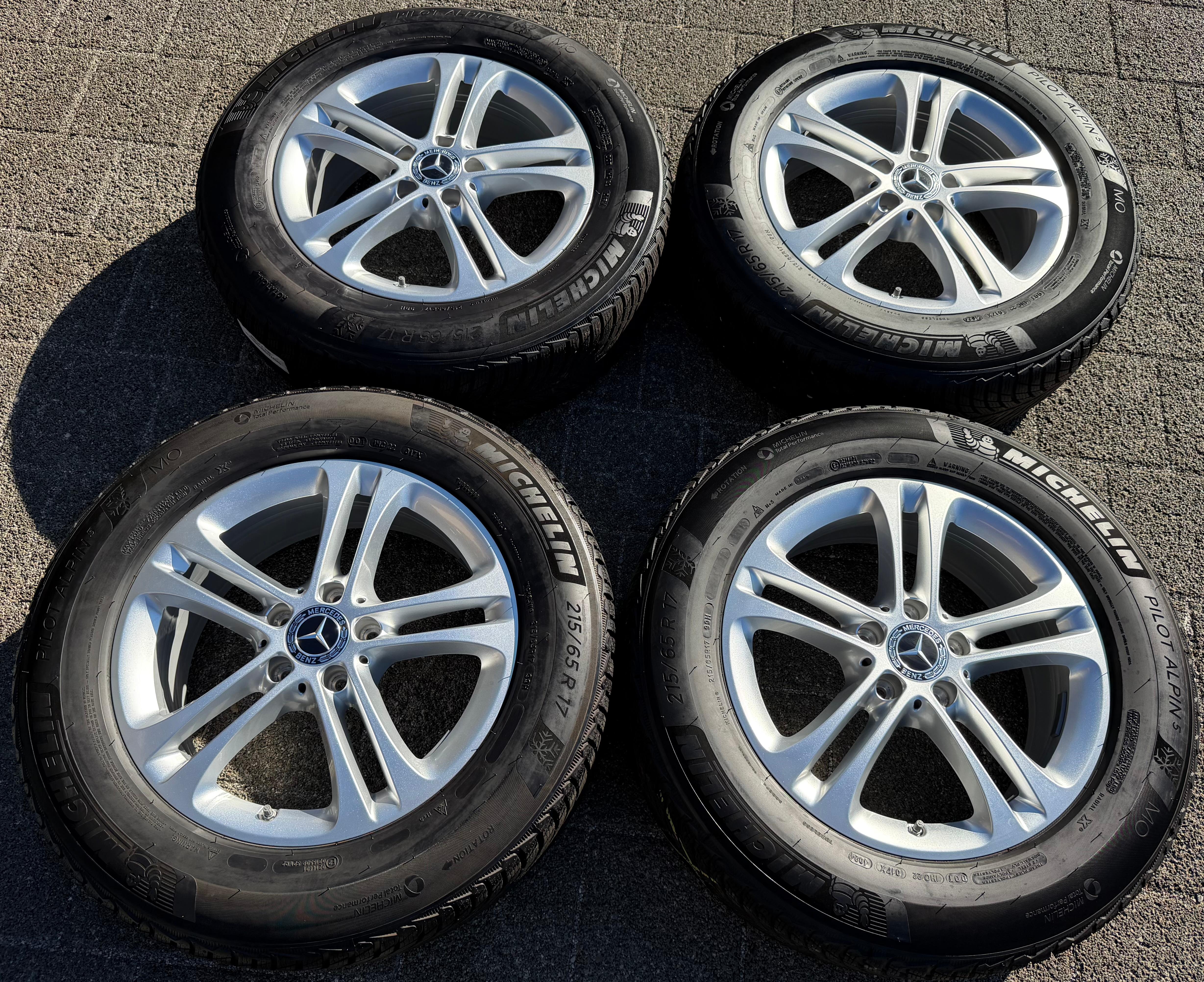 4 Original 17" Alu Winterräder Mercedes GLA H247 GLB X247 215/65R17 99H RDKS 2024