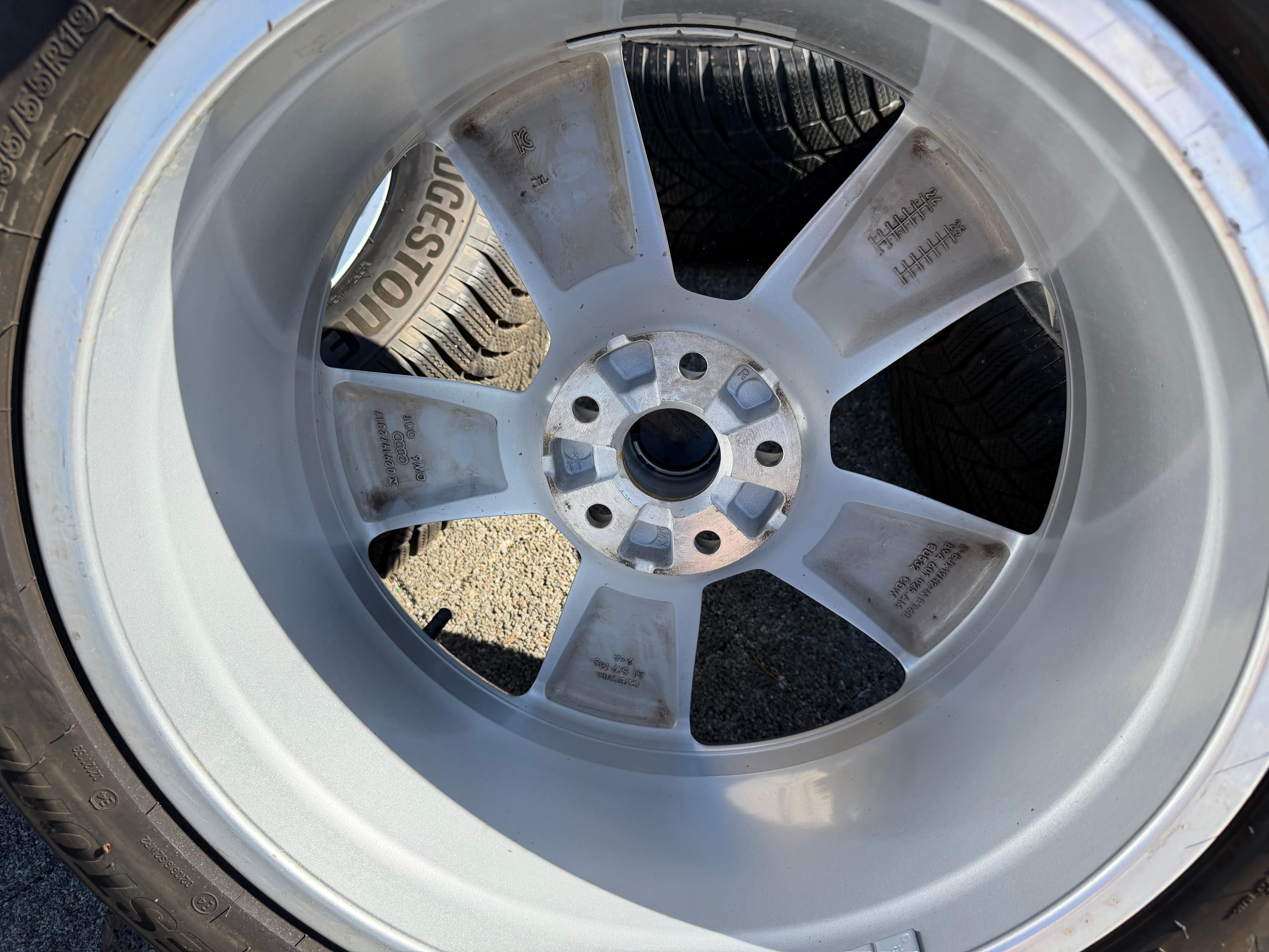 4 Original 19" Alu Winterräder Audi Q4 E-Tron Etron F4B F4N 235/55R19 101T 255/50R19 103T