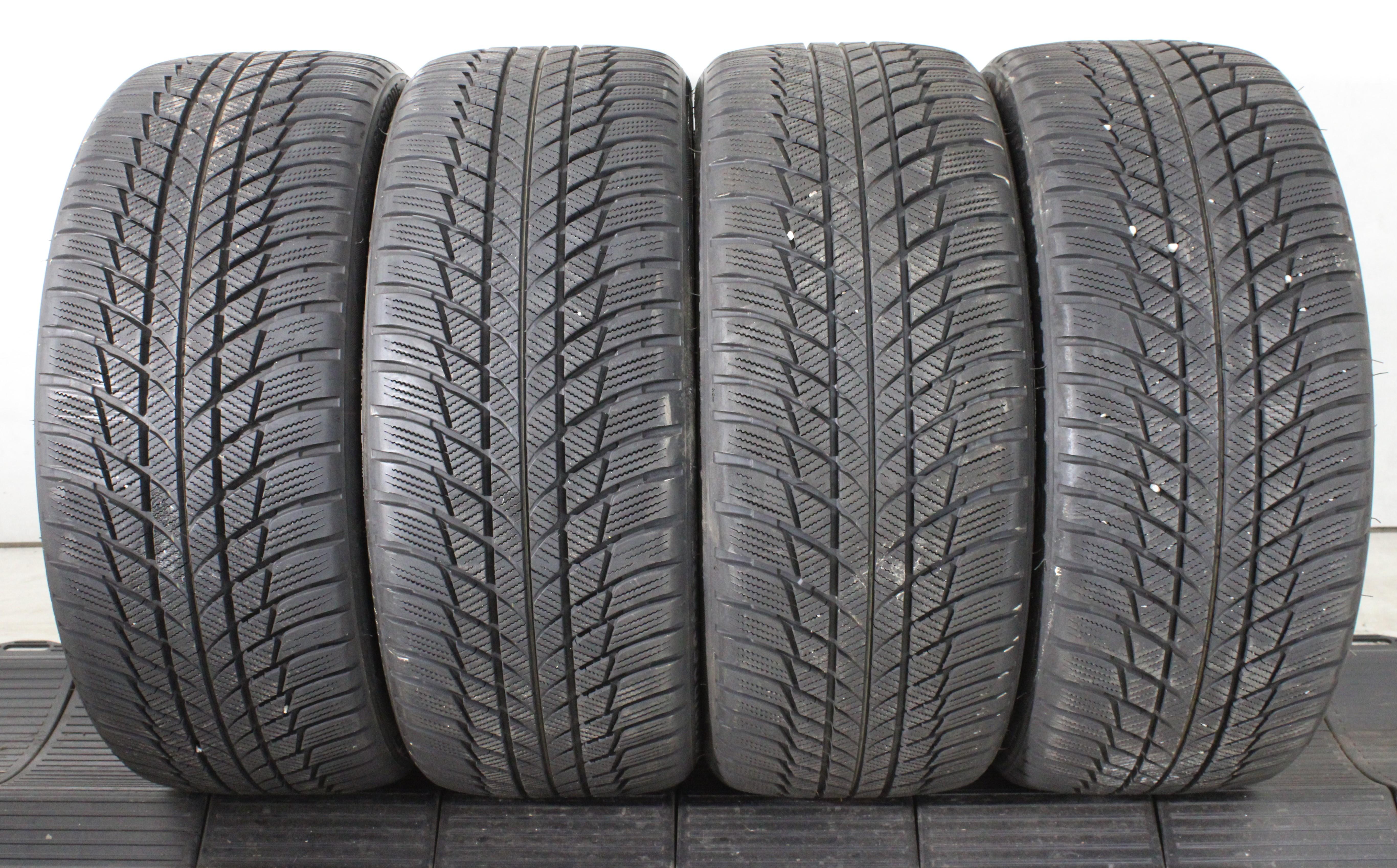 4 x 225/40R18 92V Winterreifen Bridgestone Blizzak LM001 * Runflat 6,5-7mm 2019