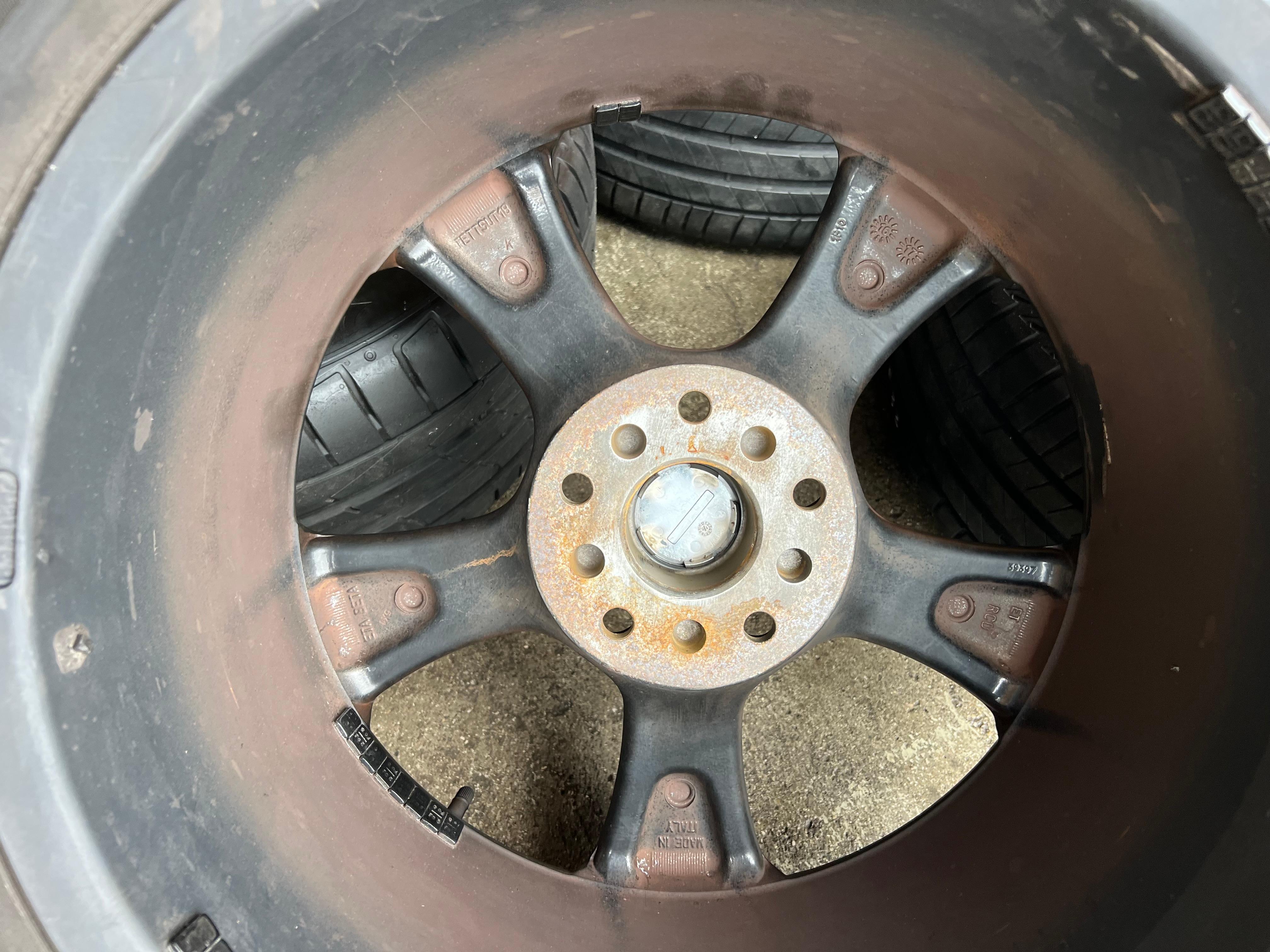 4 aluminium 18-inch zomerwielen voor VW BUS T5, T6 en T6.1 (Eta, Beta) 245/45R18 100Y