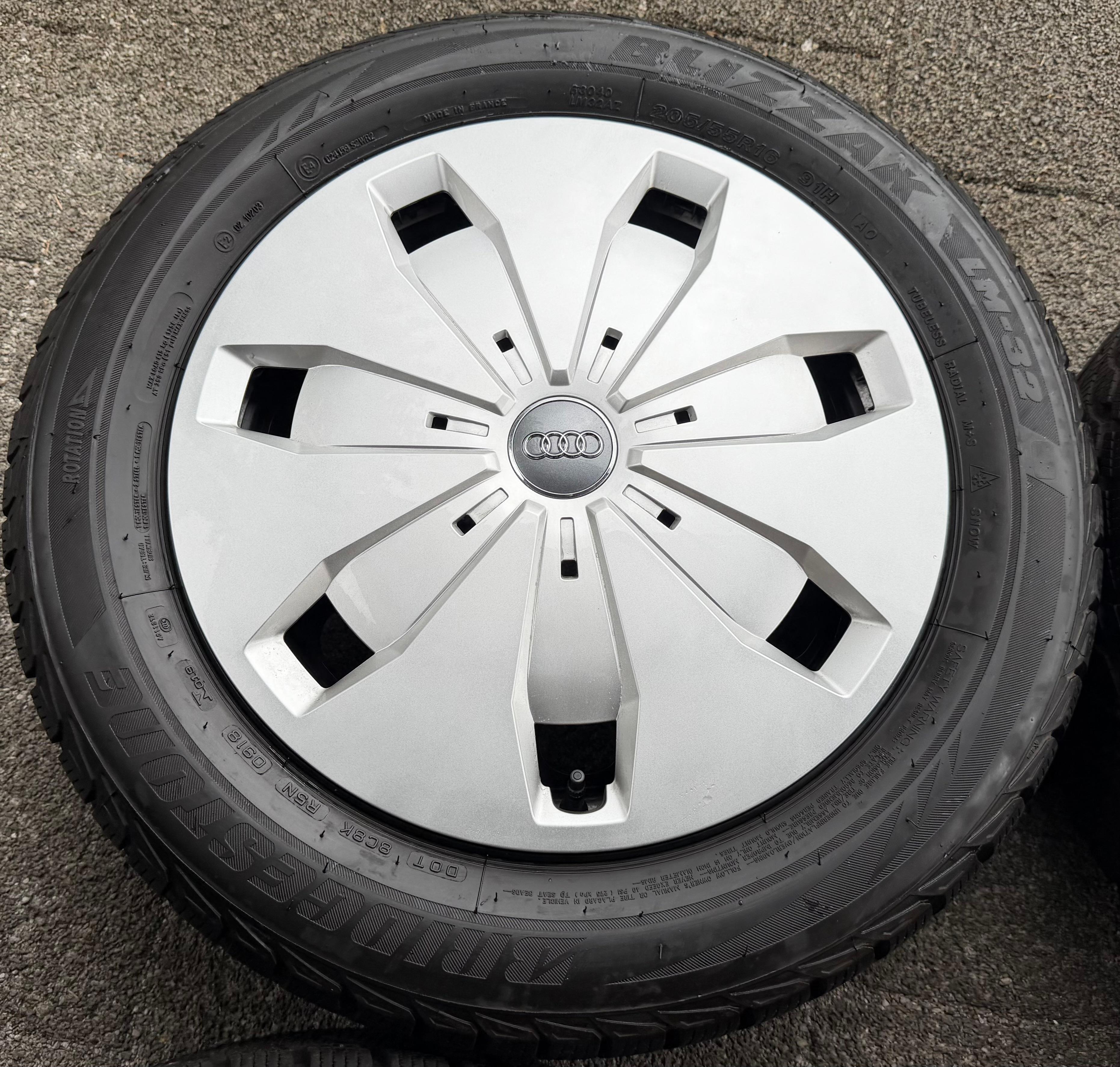 4 Winterräder Audi A3 8V Sportback Cabrio  205/55R16 91H Goodyear 8V0601027A 2021