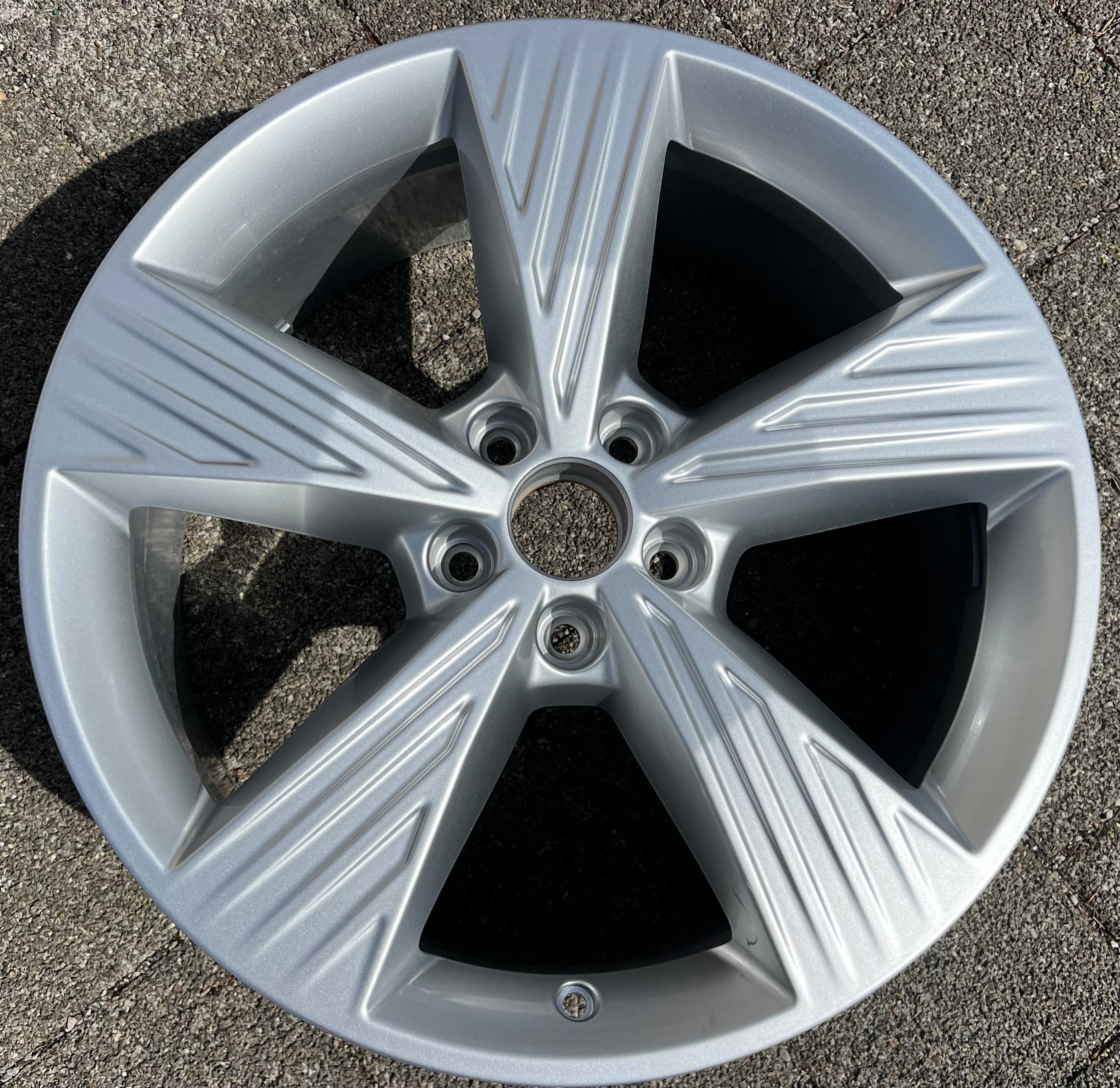 1 X ORIGINAL 19" ALUFELGE FELGE AUDI Q4 E-TRON 89A601025B 8x19 ET45 FREIHAUS