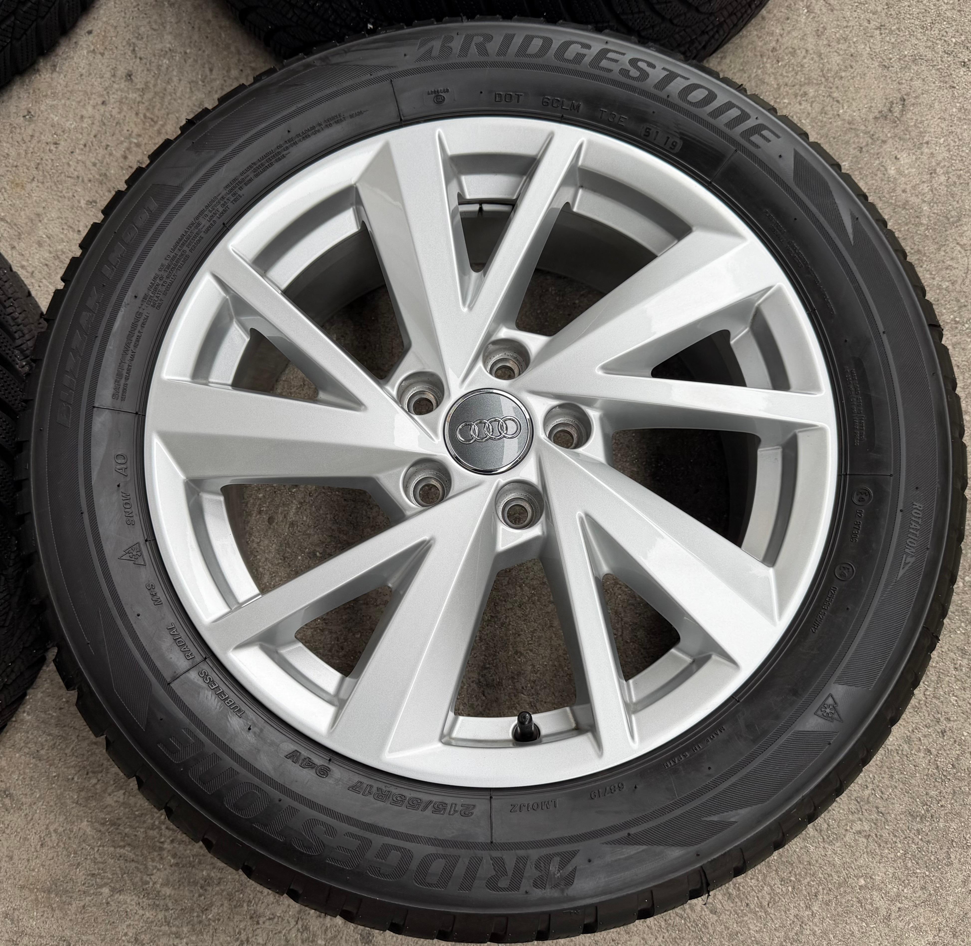 4 Original 17" Alu Winterräder Audi Q2 215/55R17 94V Bridgestone