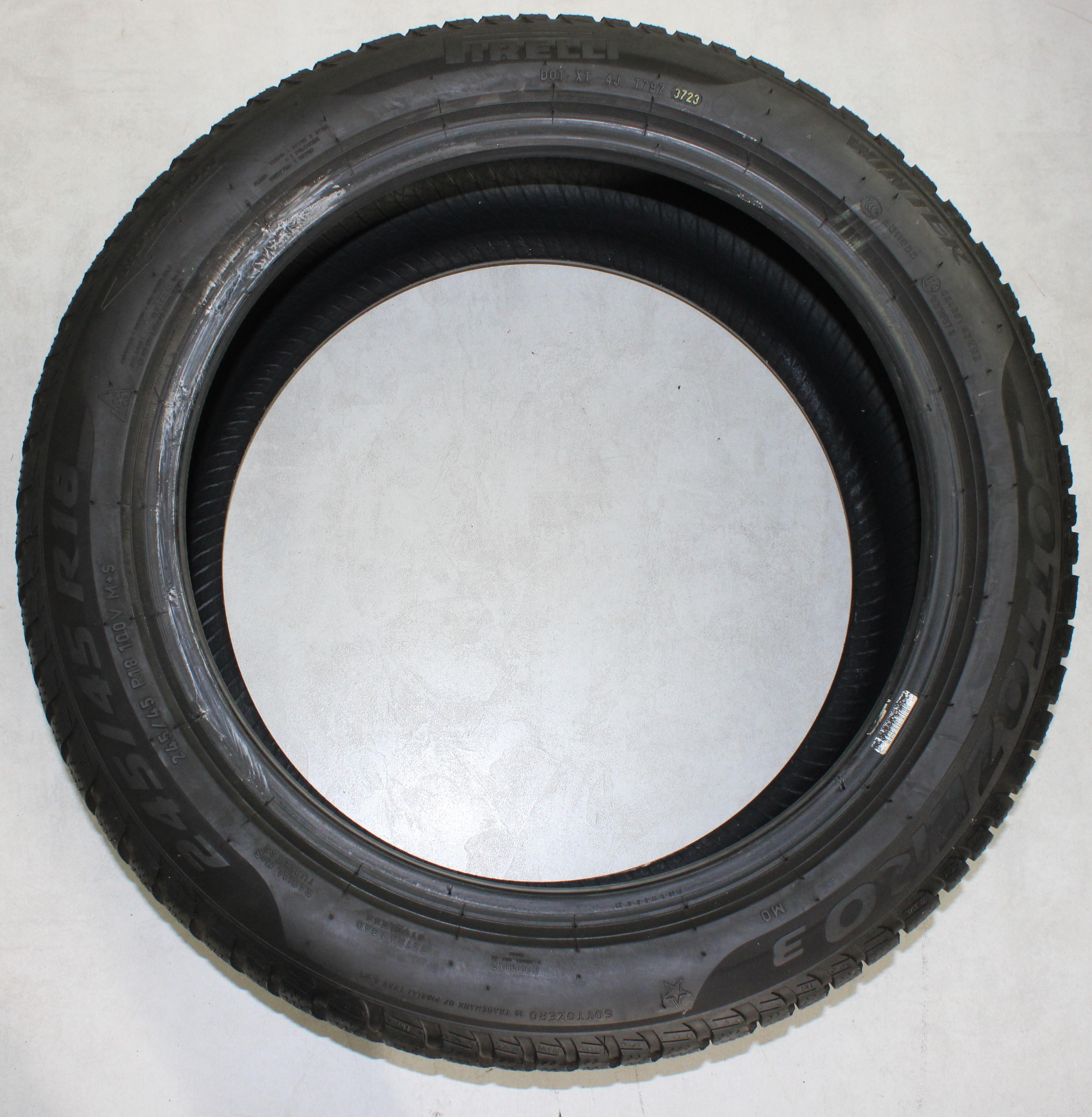 1 x 245/45R18 100V Winterreifen Pirelli Sottozero 3 MO* 7-7,5mm 2023