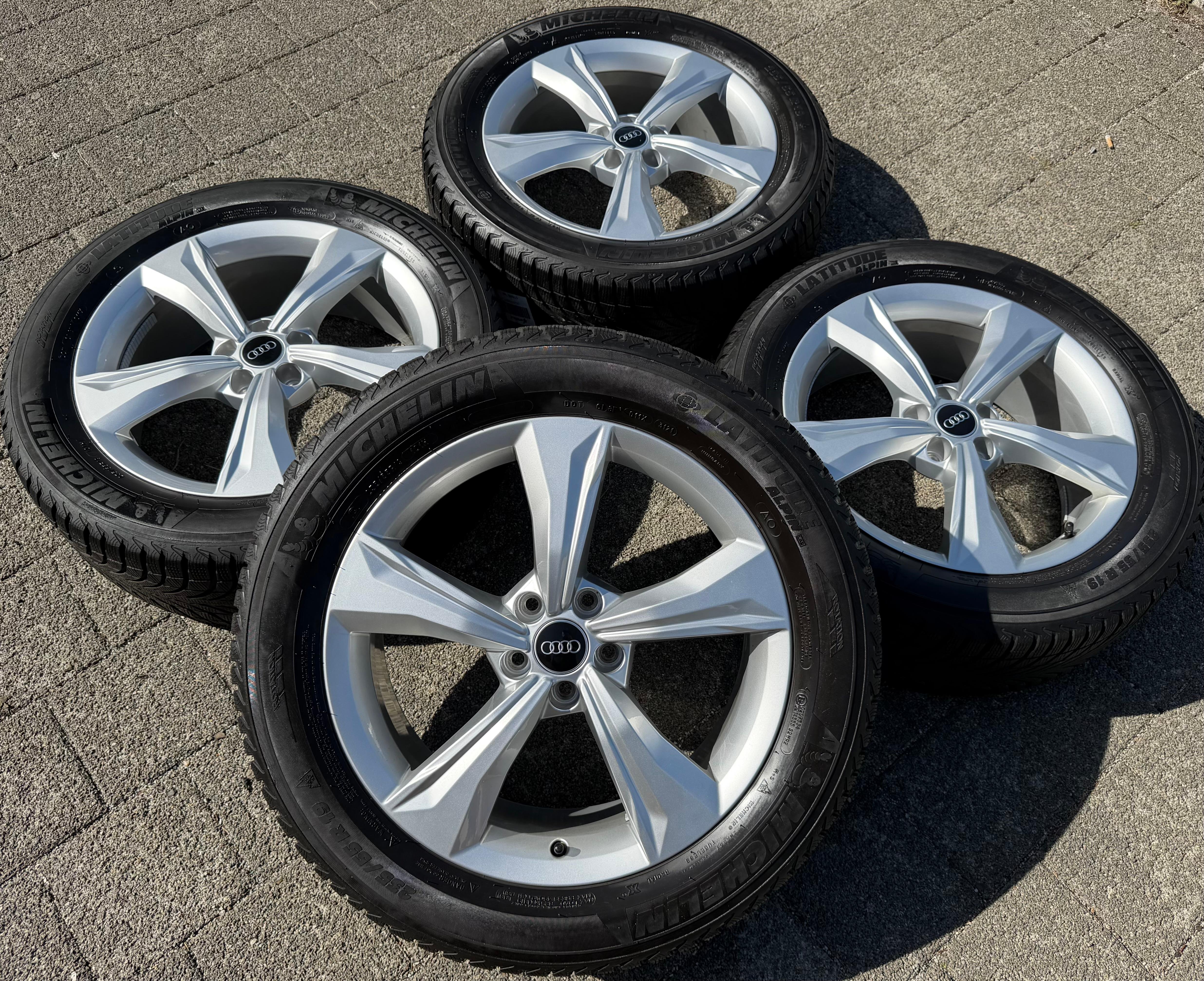 4 ruedas de invierno de aluminio originales de 19" para Audi Q5 SQ5 FY 80A601025K 235/55R19 101H Michelin 2021
