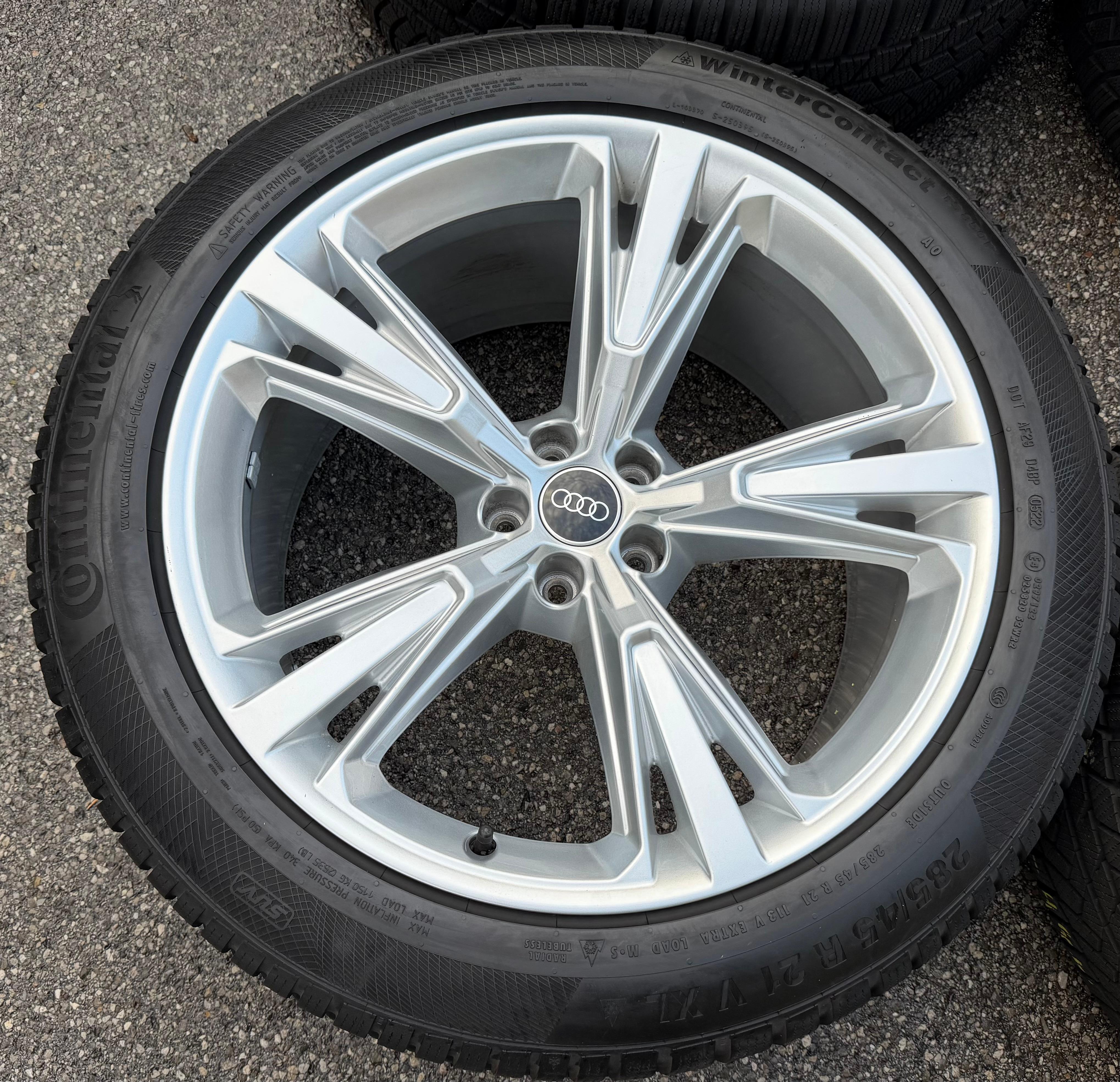 4 ruedas de invierno de aleación originales de 21" para Audi Q8 SQ8 4M 4M8601025H 285/45R21 113V Continental