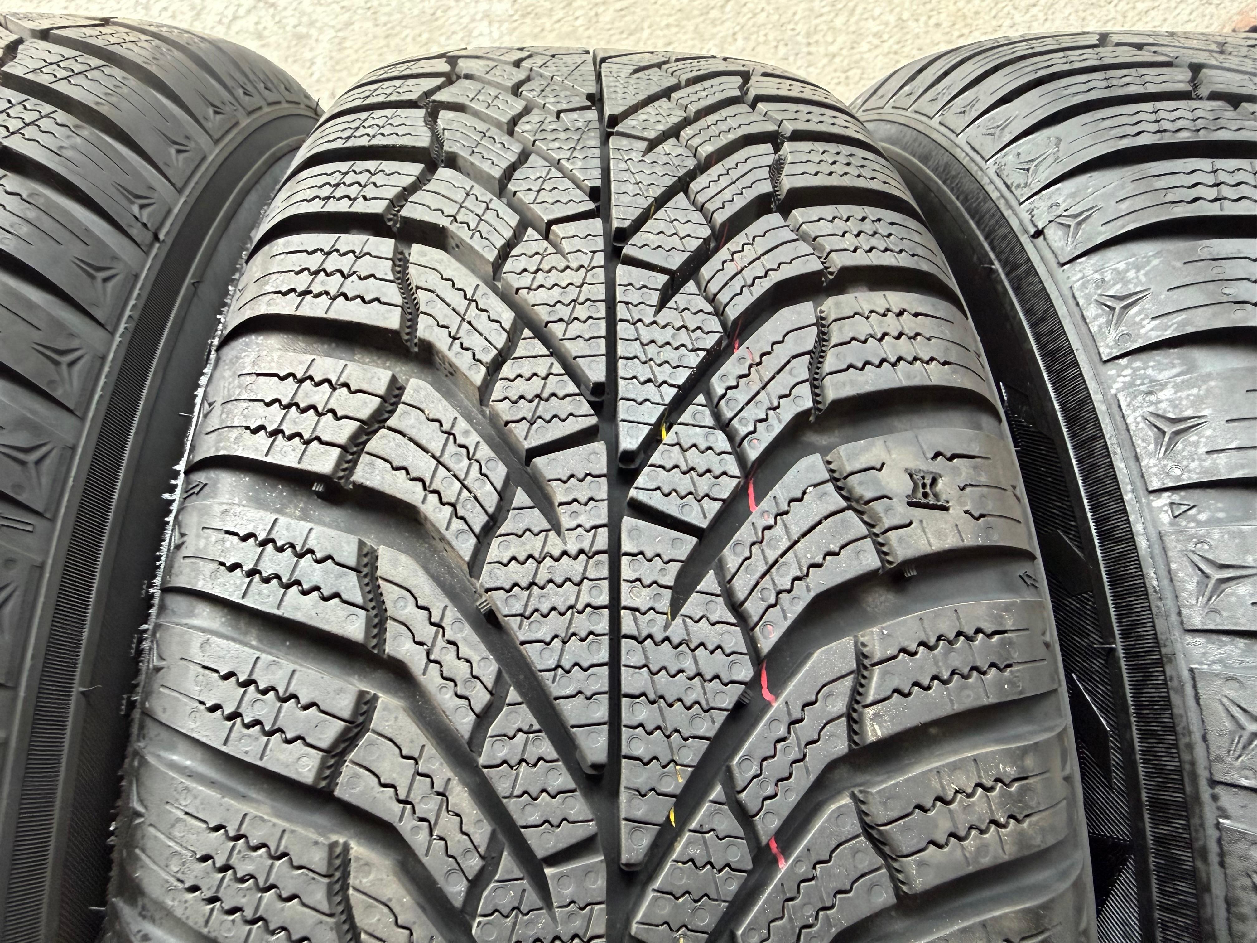 4 Winterräder VW Golf 7 8 Skoda Octavia 5E Seat Leon 5F KL 195/65R15 95T Kumho