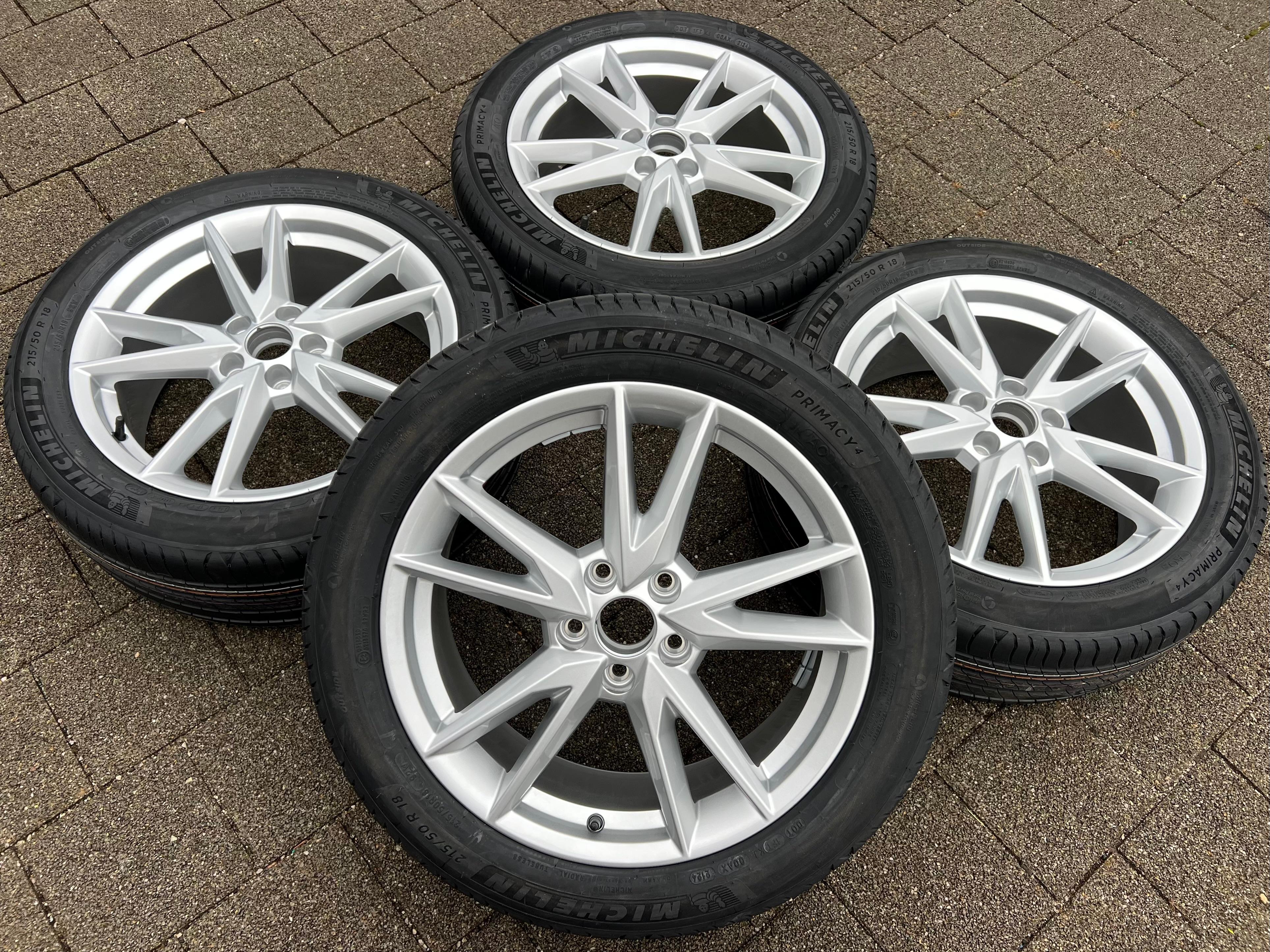 4 ORIGINAL 18" ALU SOMMERRÄDER AUDI Q2 215/50R18 92W MICHELIN 81A601025G 2024 NEU FREIHAUS