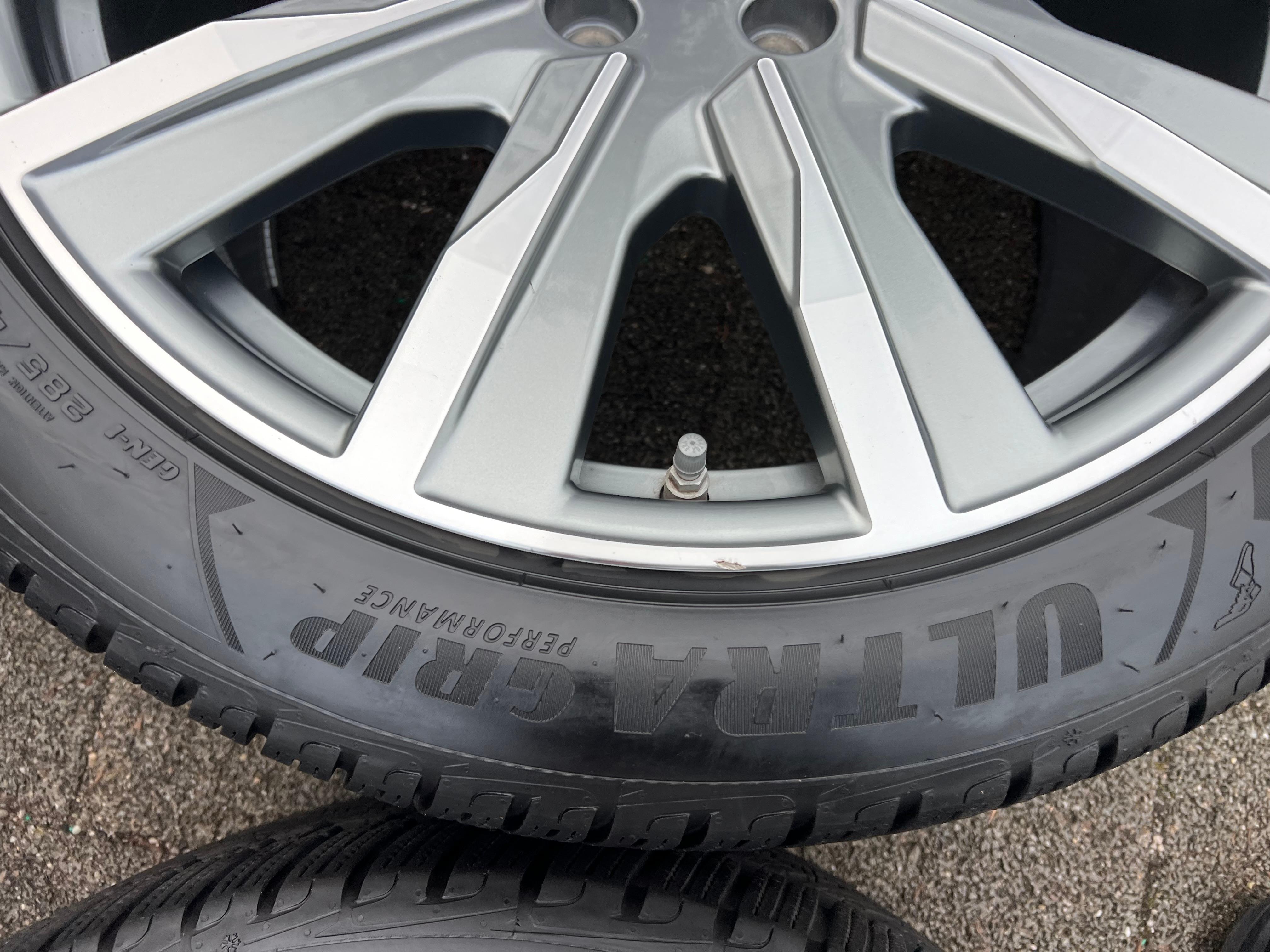 4 ORIGINAL 20" ALU WINTERRÄDER PORSCHE TAYCAN TEQUIPMENT RDKS FREIHAUS