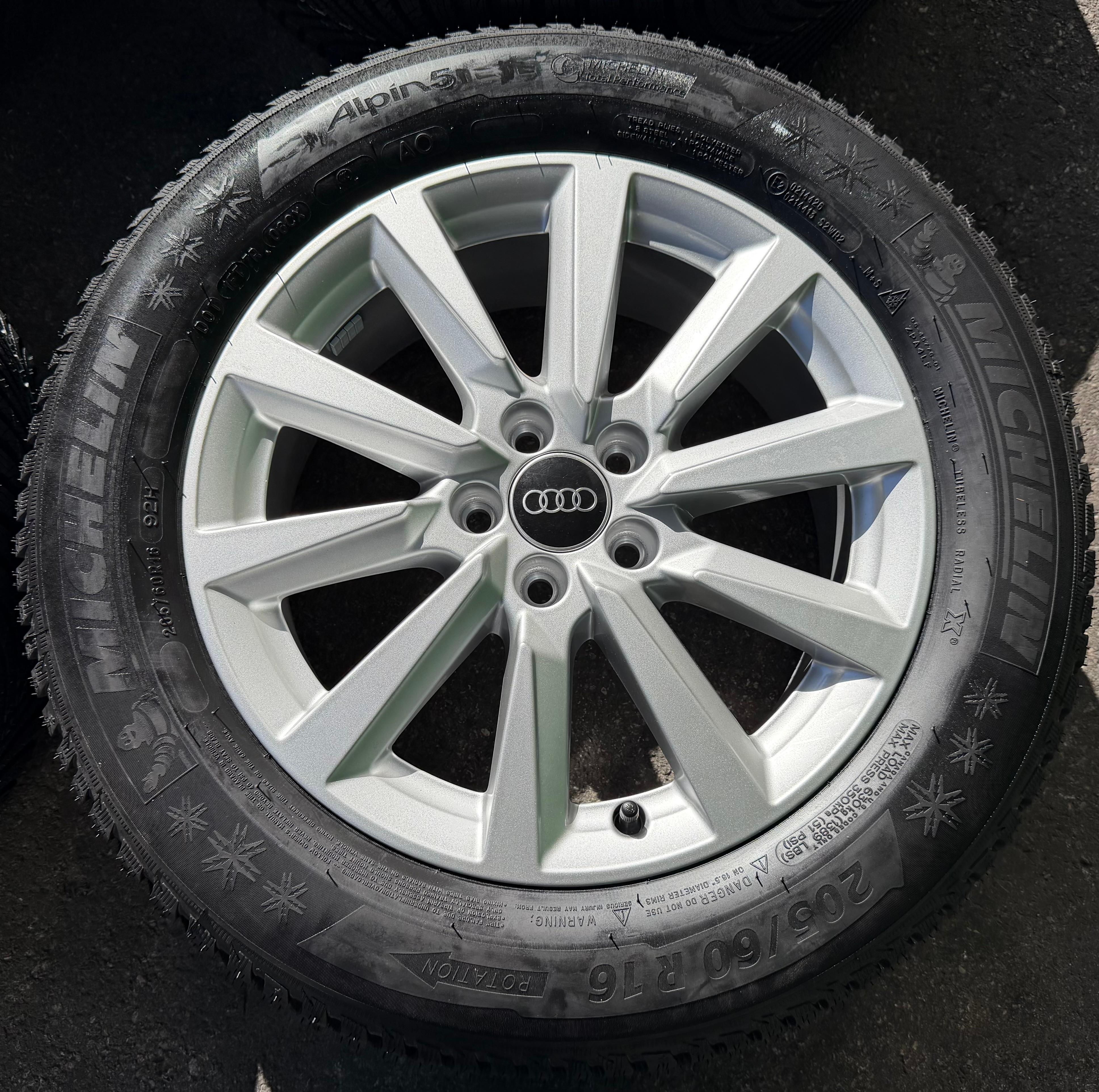 4 ruedas de invierno de aleación originales Audi A1 Allstreet City Carver GB GBH 82A601025C
