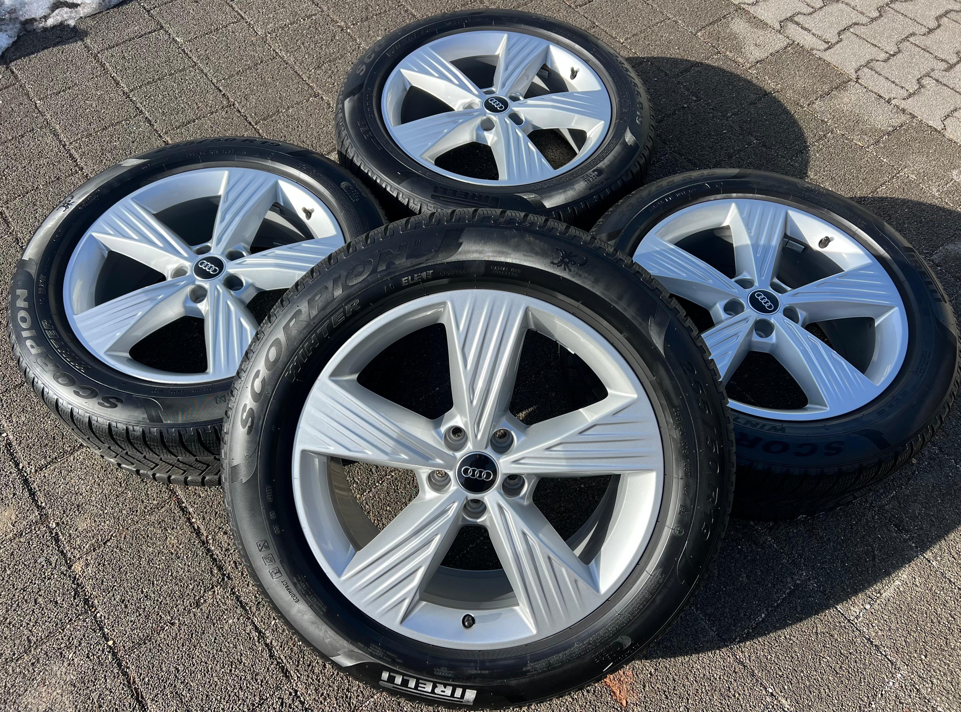 4 ORIGINAL 19" ALU WINTERRÄDER AUDI Q4 E-TRON 235/55R19 101T 255/50R19 103T TOP