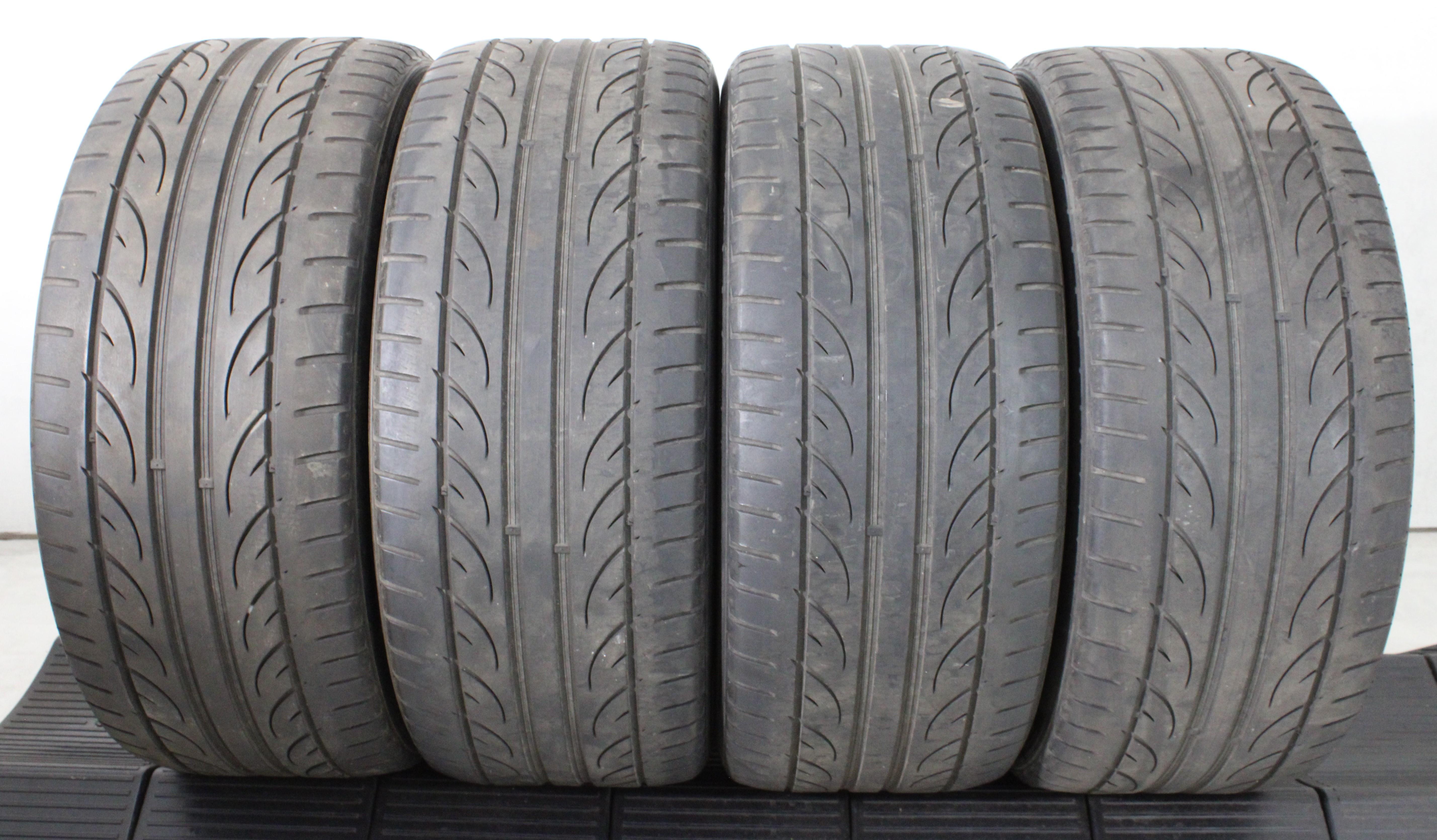 4 x 235/45R17 97Y Sommerreifen Hankook Ventus V12 Evo 2 3x3-3,5mm/1x4mm 2x2015/2x2016