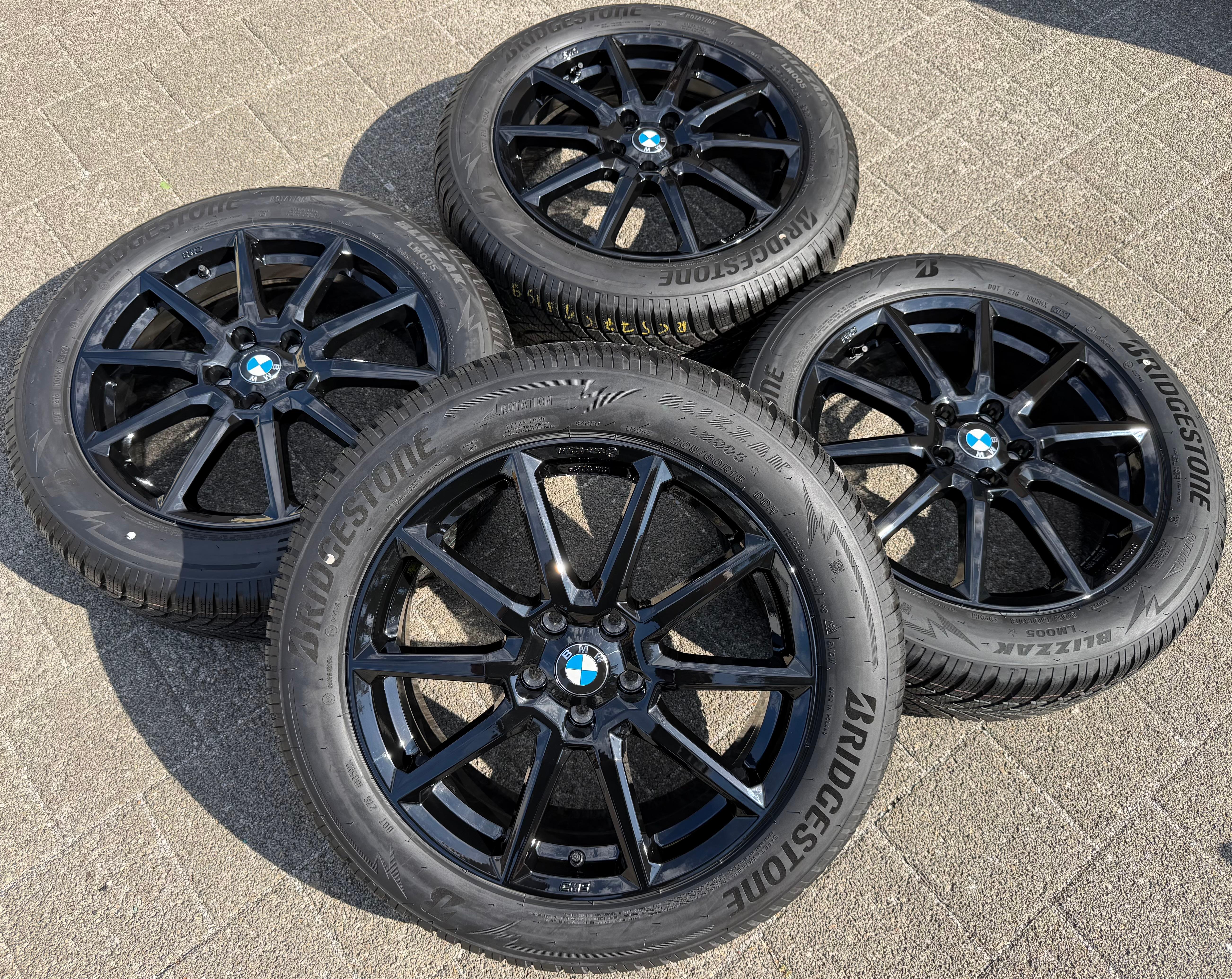 4 Alu 18" Winterräder BMW X1 iX1 U1X U11 iX2 X2 U2X U10 205/60R18 99H RDKS NEU
