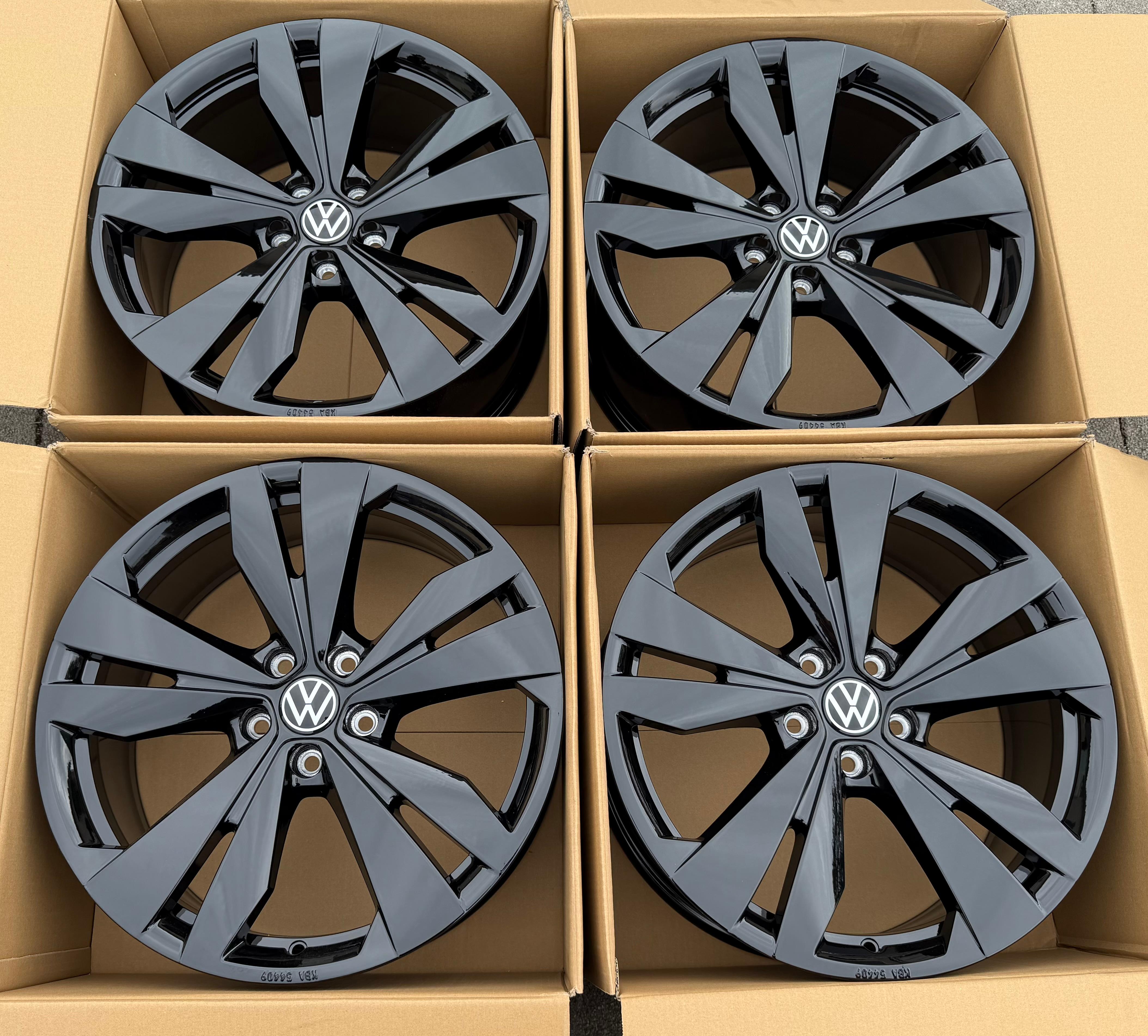 1 cerchio in lega originale da 19" VW ID.7 ID.7 14B601025AD 8x19 ET45 Leon, nuovo