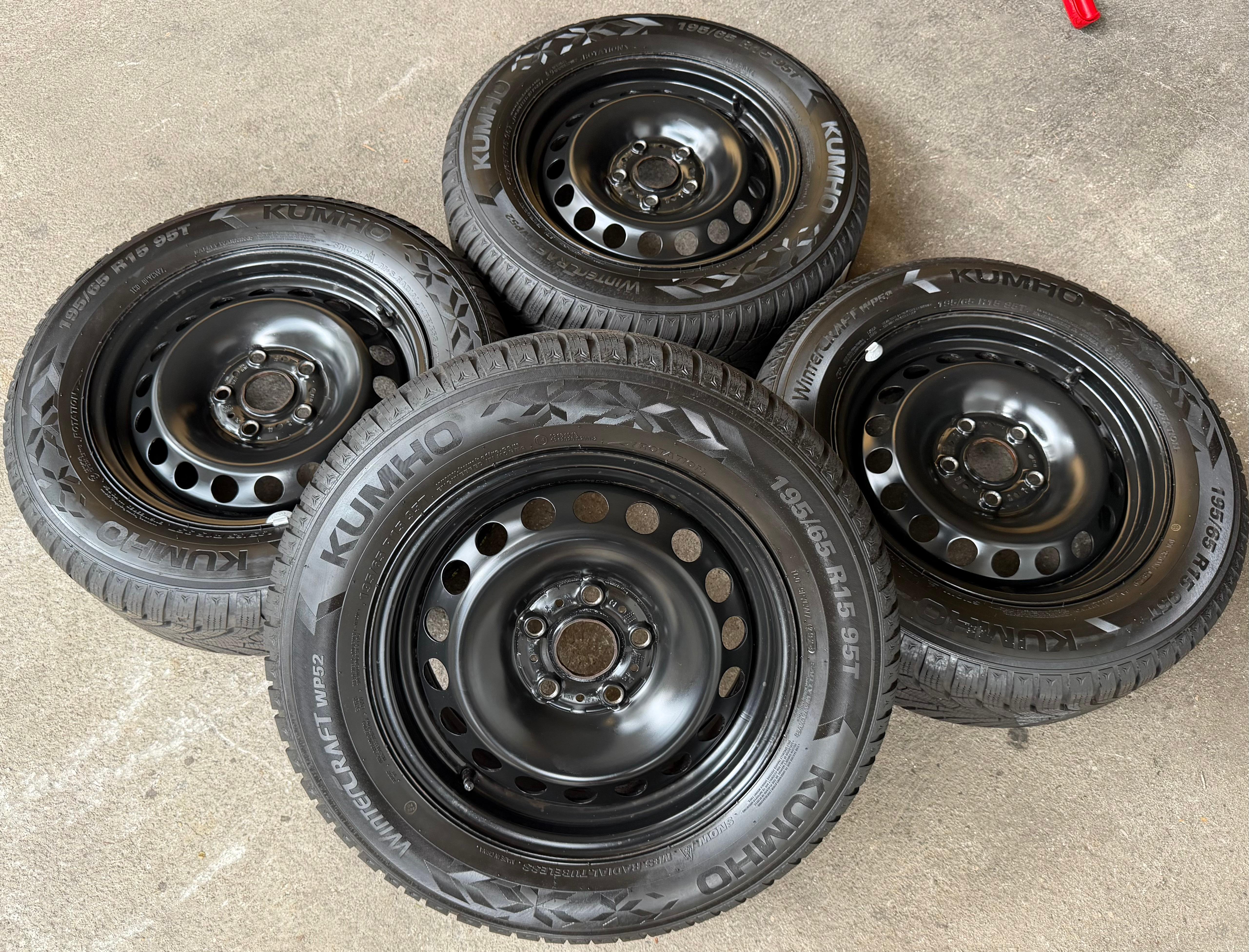 4 Winterräder VW Golf 7 8 Skoda Octavia 5E Seat Leon 5F KL 195/65R15 95T Kumho