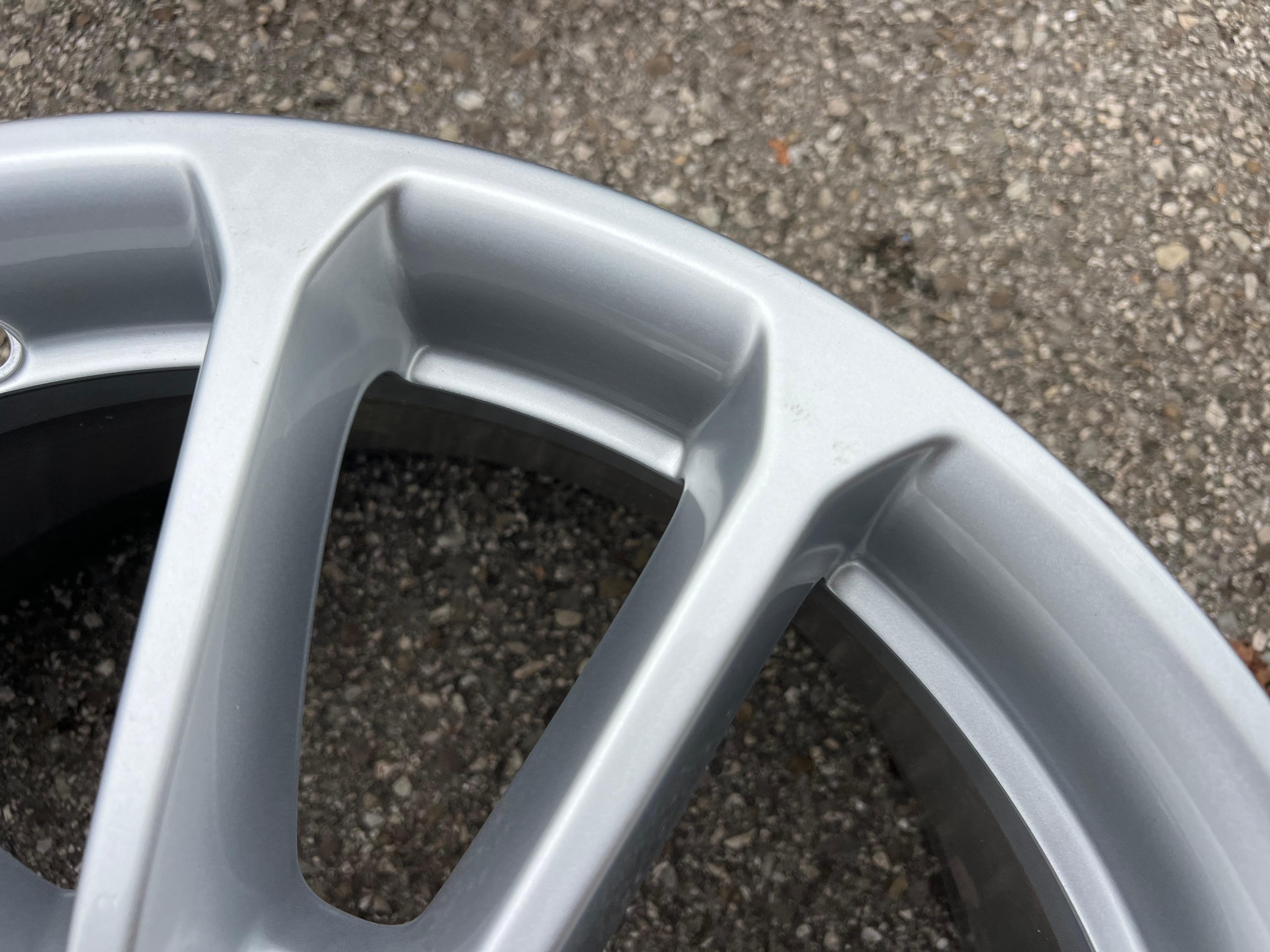 1X LLANTA DE ALEACIÓN ORIGINAL DE 18" PARA AUDI A6 AVANT C9 4P 4P0601025A 8x18 ET39