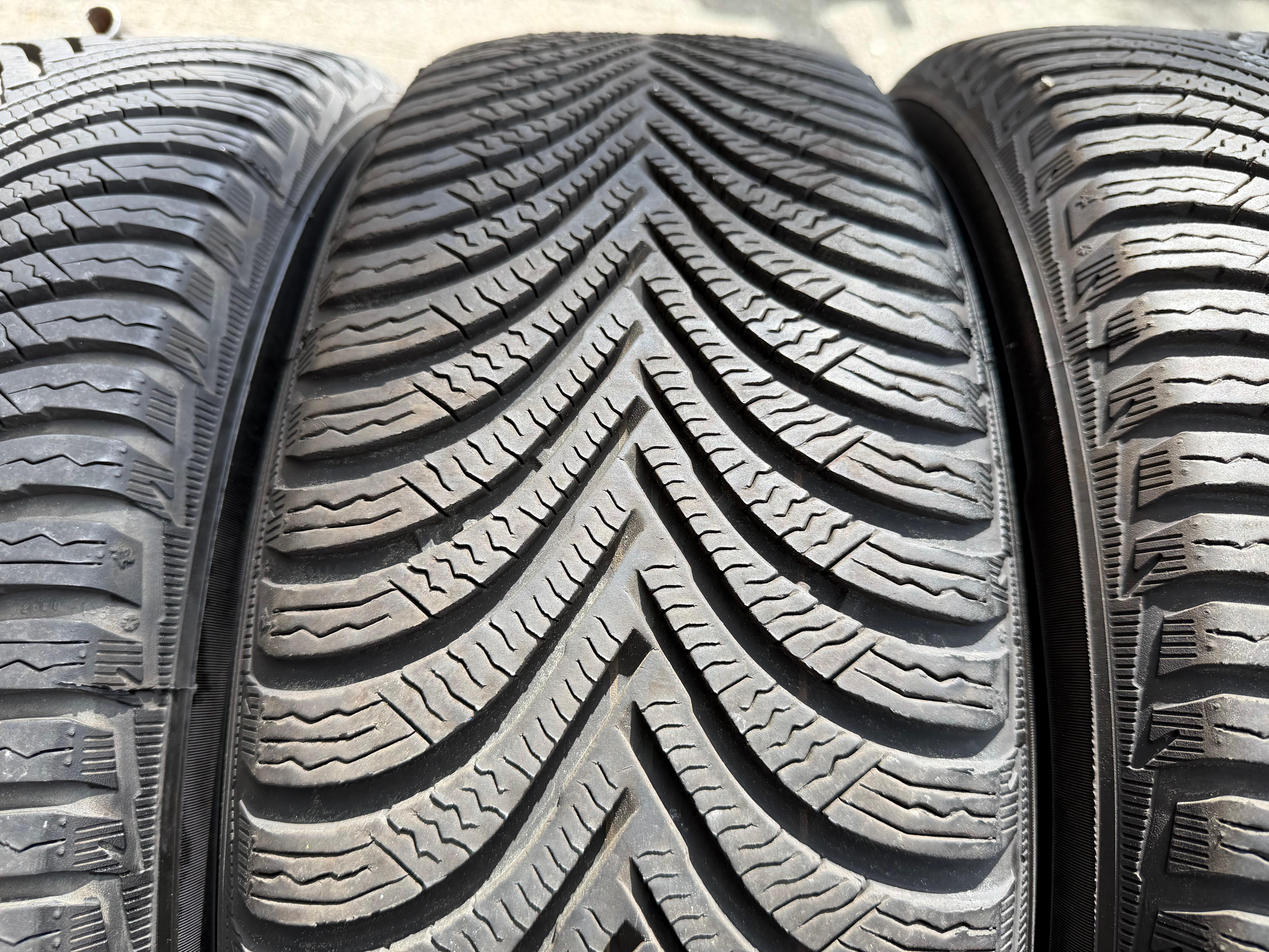 4 Winterräder Audi Q2 GA VW T-ROC A11 205/60R16 92H Michelin Alpin 5 Winterreifen