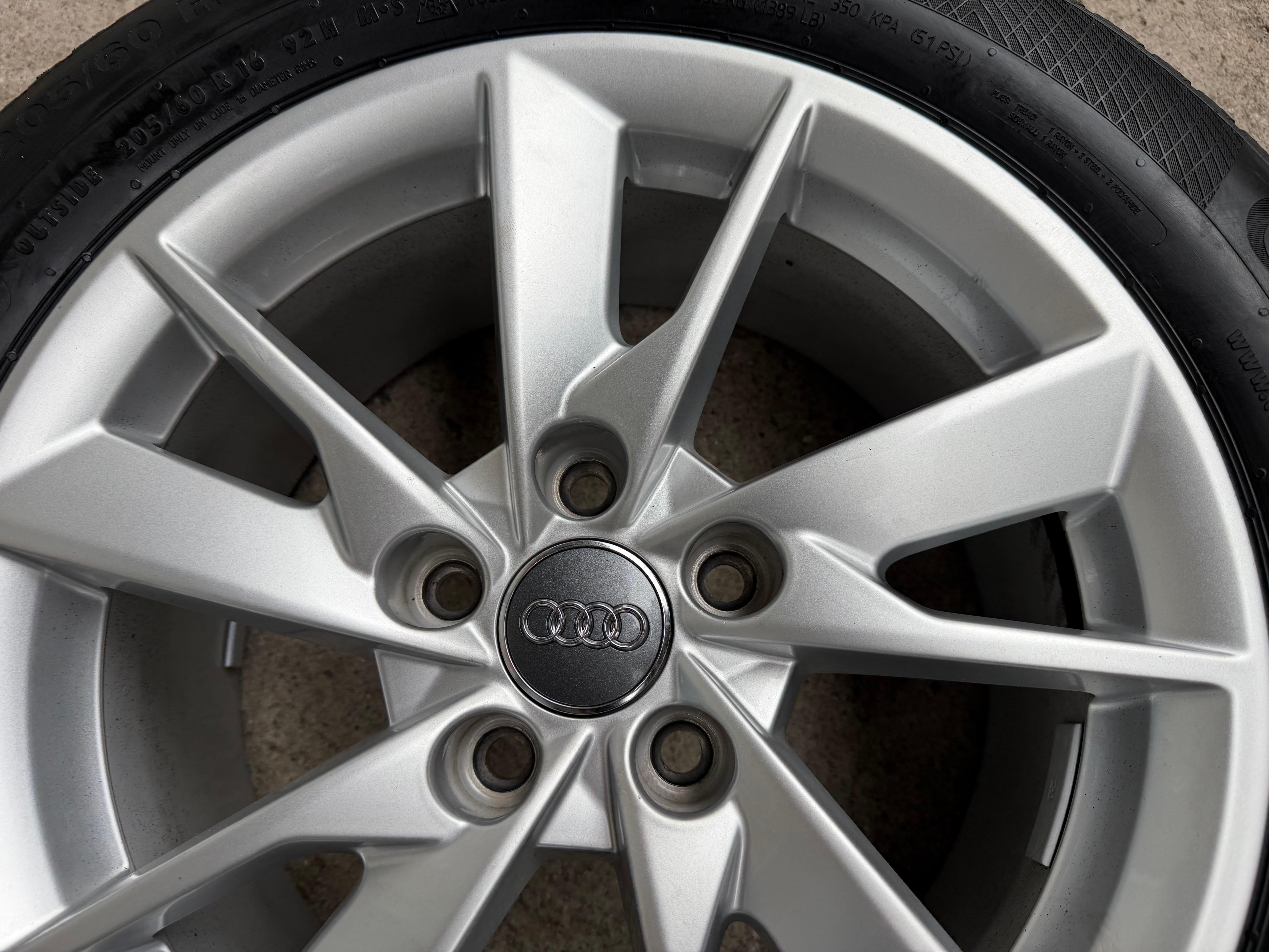 4 Original Alu Winterräder Audi A4 8W B9 8W0601025A 205/60R16 92H Continental