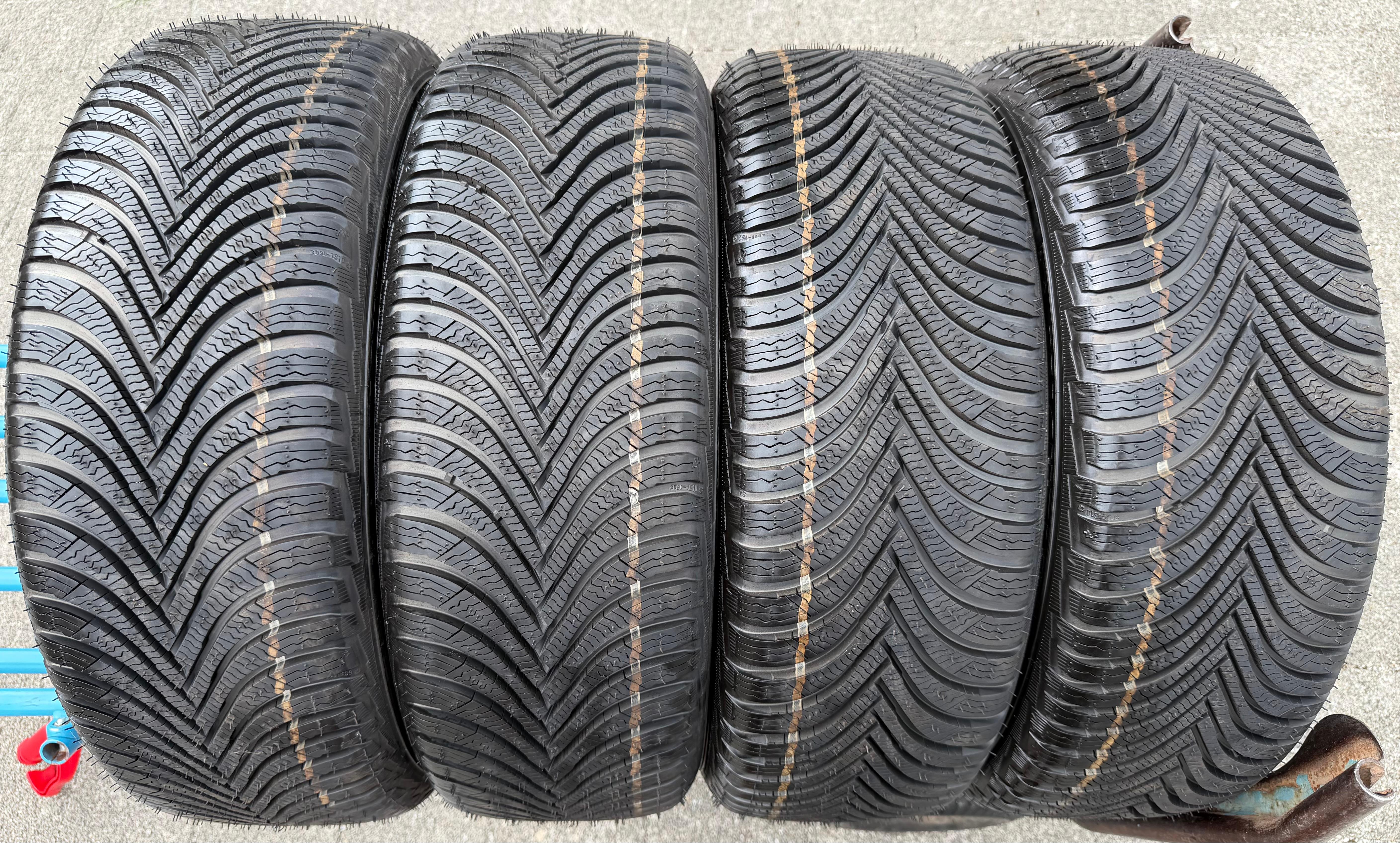 4 Original 17" Alu Winterräder VW Golf VII 7 AU 5G0601025K 205/50R17 93H Michelin
