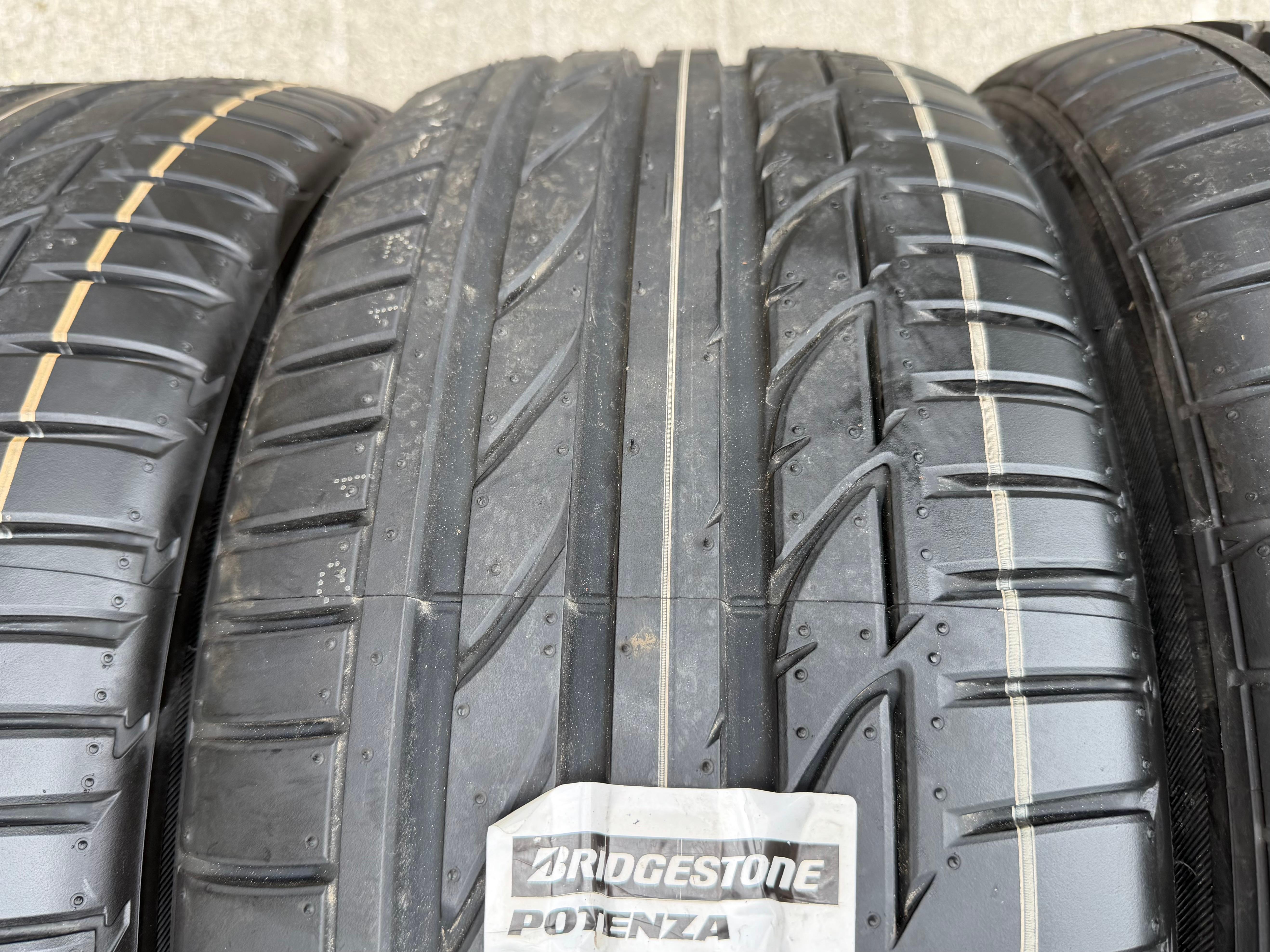 4 cerchi in lega da 19" per Audi A4, S4, 8K, B8, 8W, B9, 245/35R19 93Y Bridgestone
