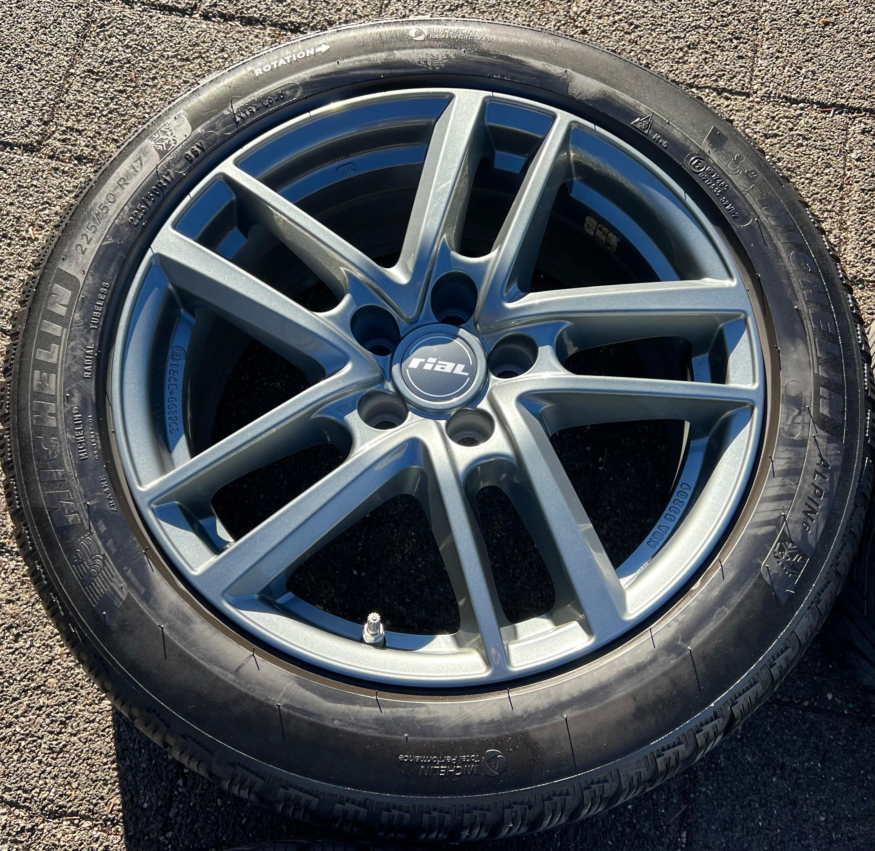 RUOTE IN LEGA 17" INVERNALI BMW SERIE 2 G42 SERIE 3 G20 G21 SERIE 4 G22 G23 225/50R17 98V RDKS