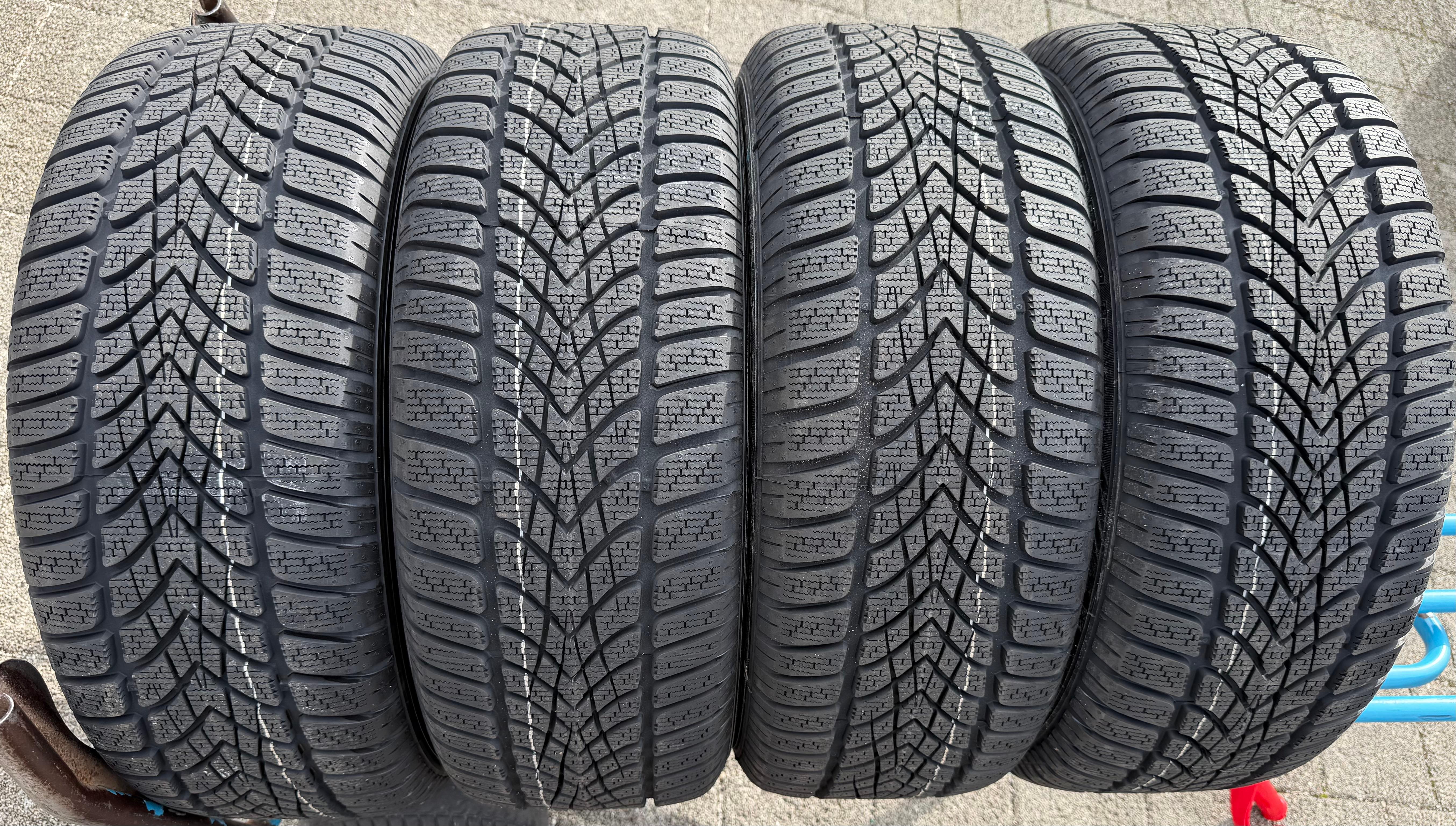 4 Original 17" Alu Winterräder Audi A4 B9 8W 8W0601025P 225/50R17 98H Dunlop NEU
