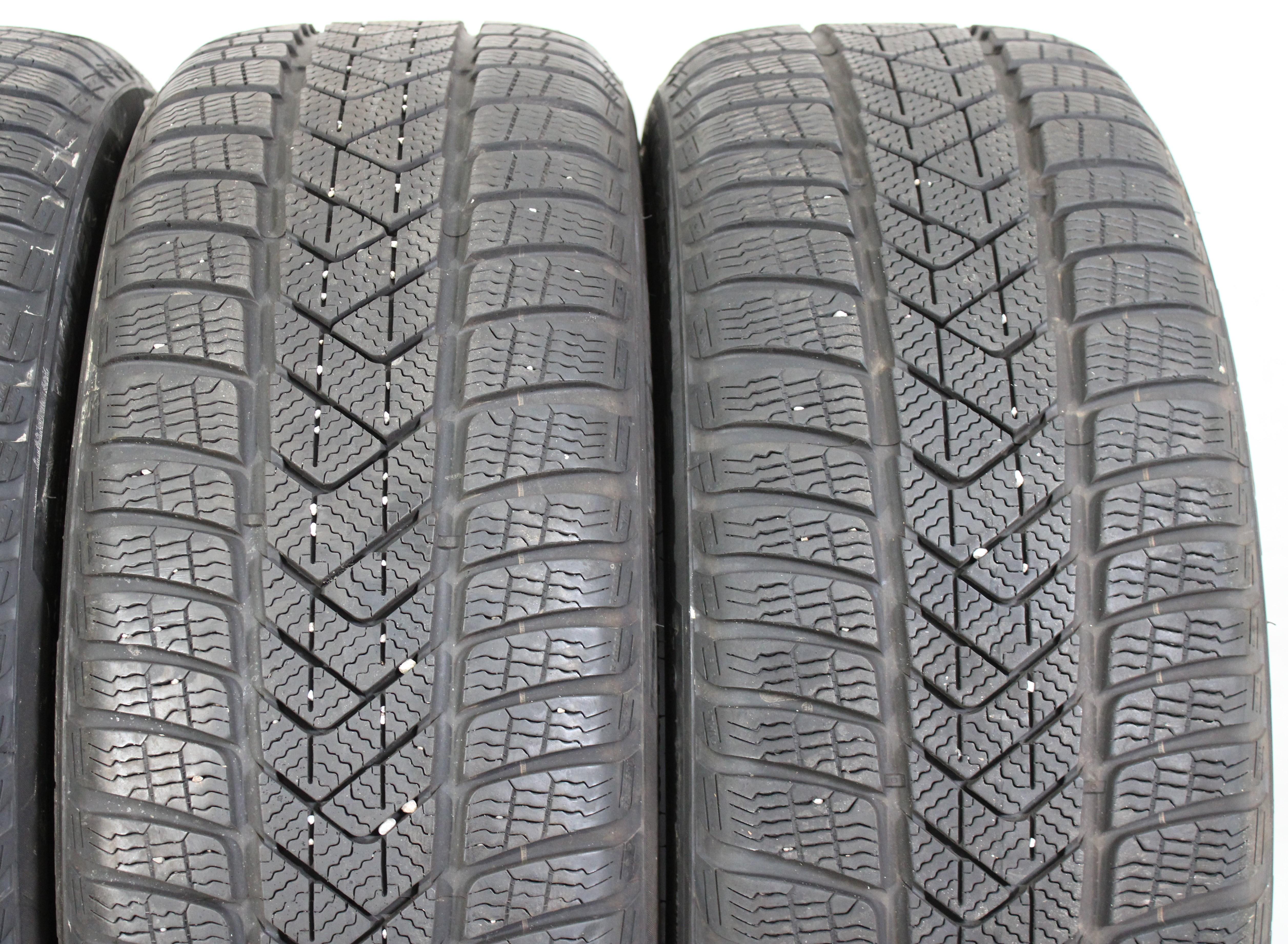 4 x 225/45R19 96V winterbanden Pirelli Sottozero 3 Runflat 7-7,5mm 1x2019/3x2020 *