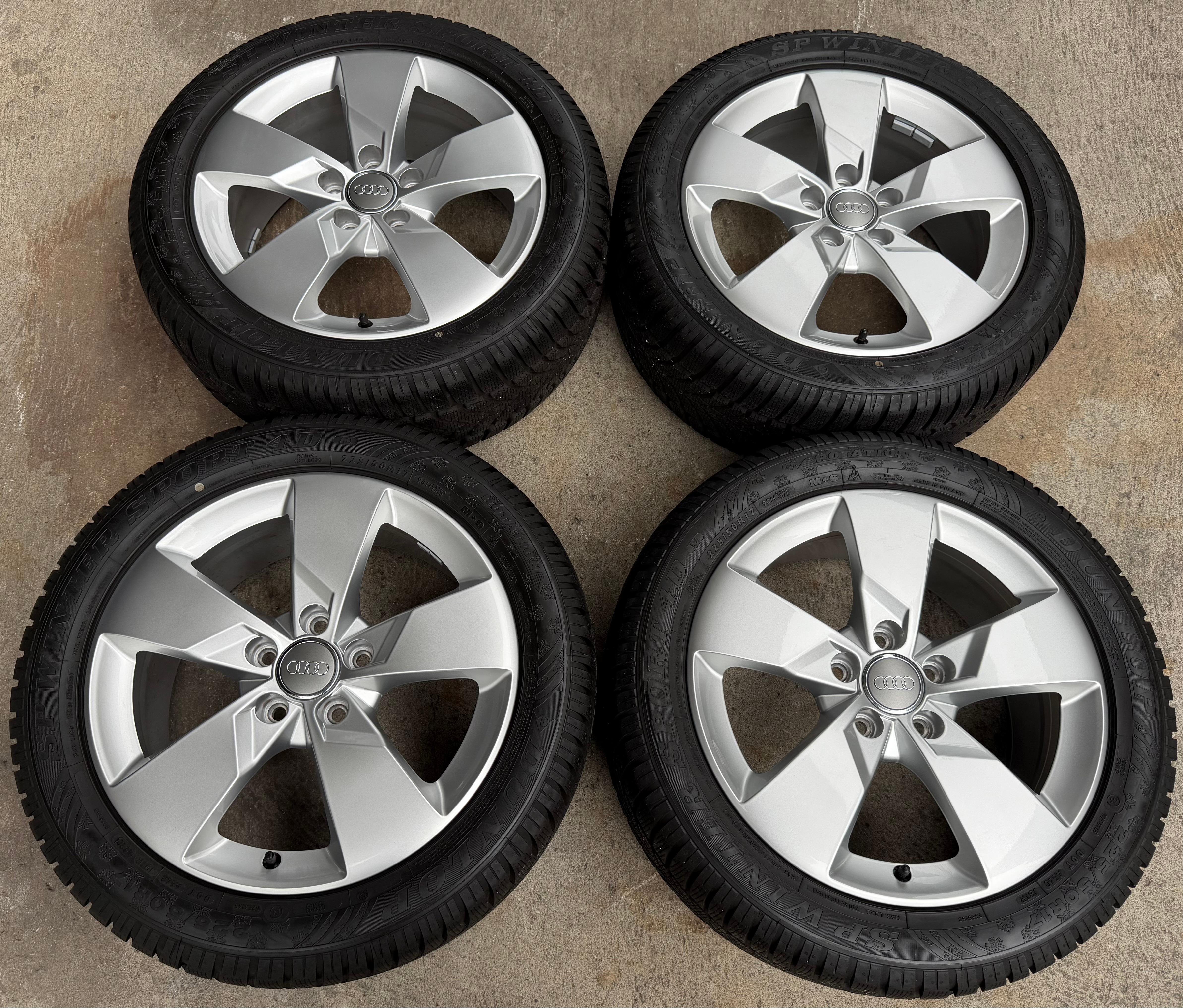 4 ruote in lega invernali originali da 17" per Audi TT 8S 225/50R17 94H Dunlop 8S0601025J